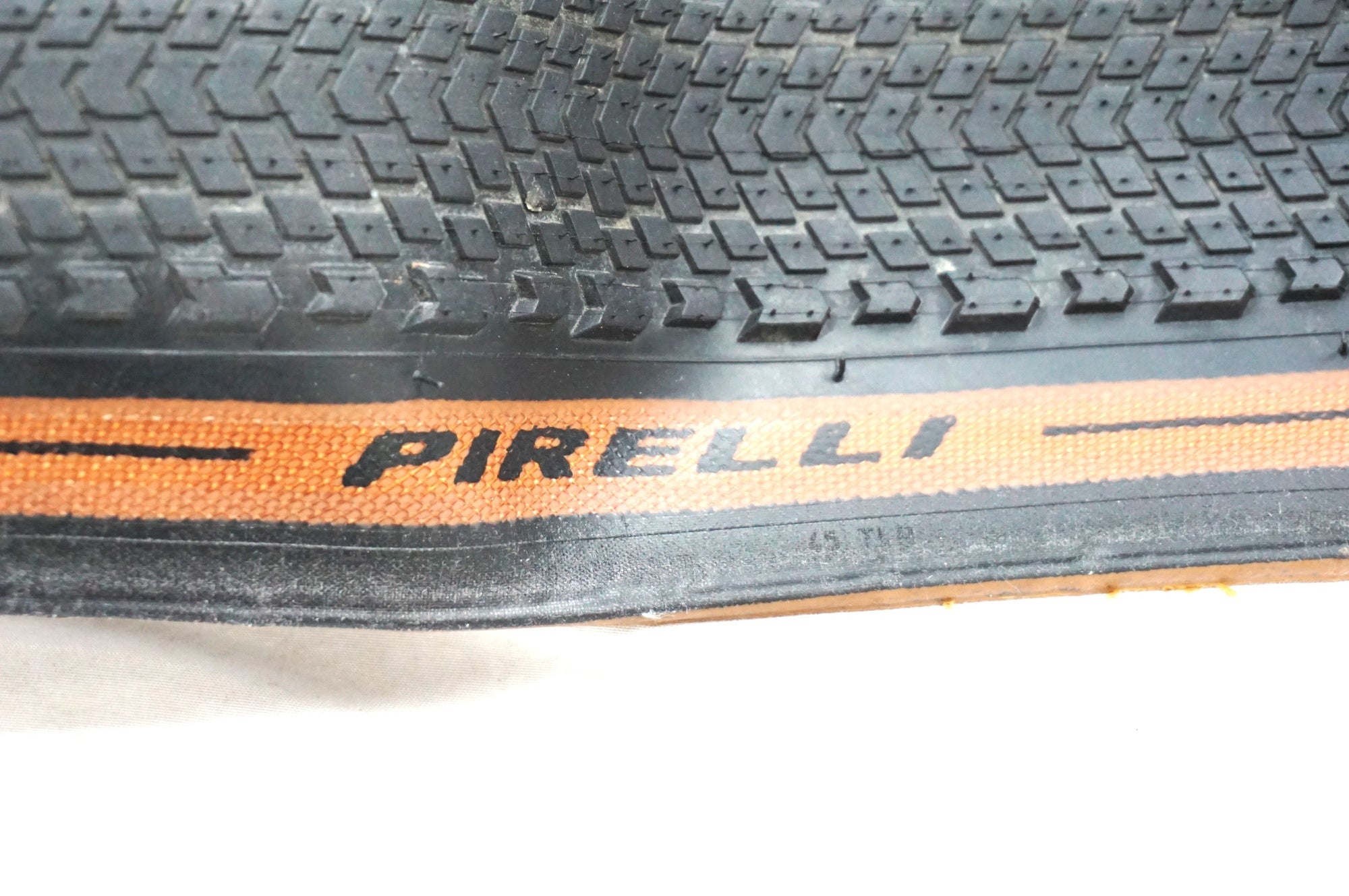 PIRELLI 「ピレリ」 CINTURATO GRAVEL H 27.5x1.8 タイヤ / 川越店