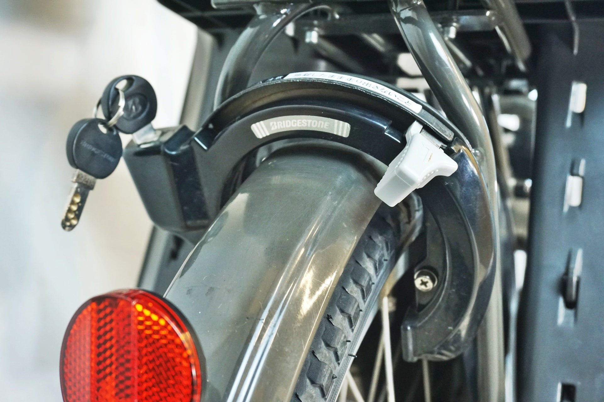 BRIDGESTONE 「ブリヂストン」 BIKKE MOB BB BM0B43 2023年モデル 20インチ 電動アシスト自転車 / 有明ガーデン店