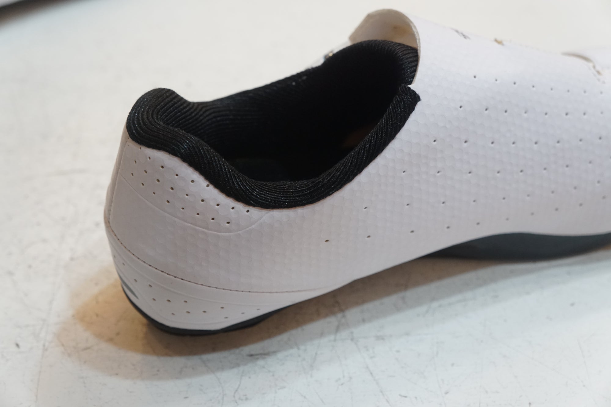 SHIMANO 「シマノ」 SH-RP500-SW 25.8cm シューズ / バイチャリ浦和ベース
