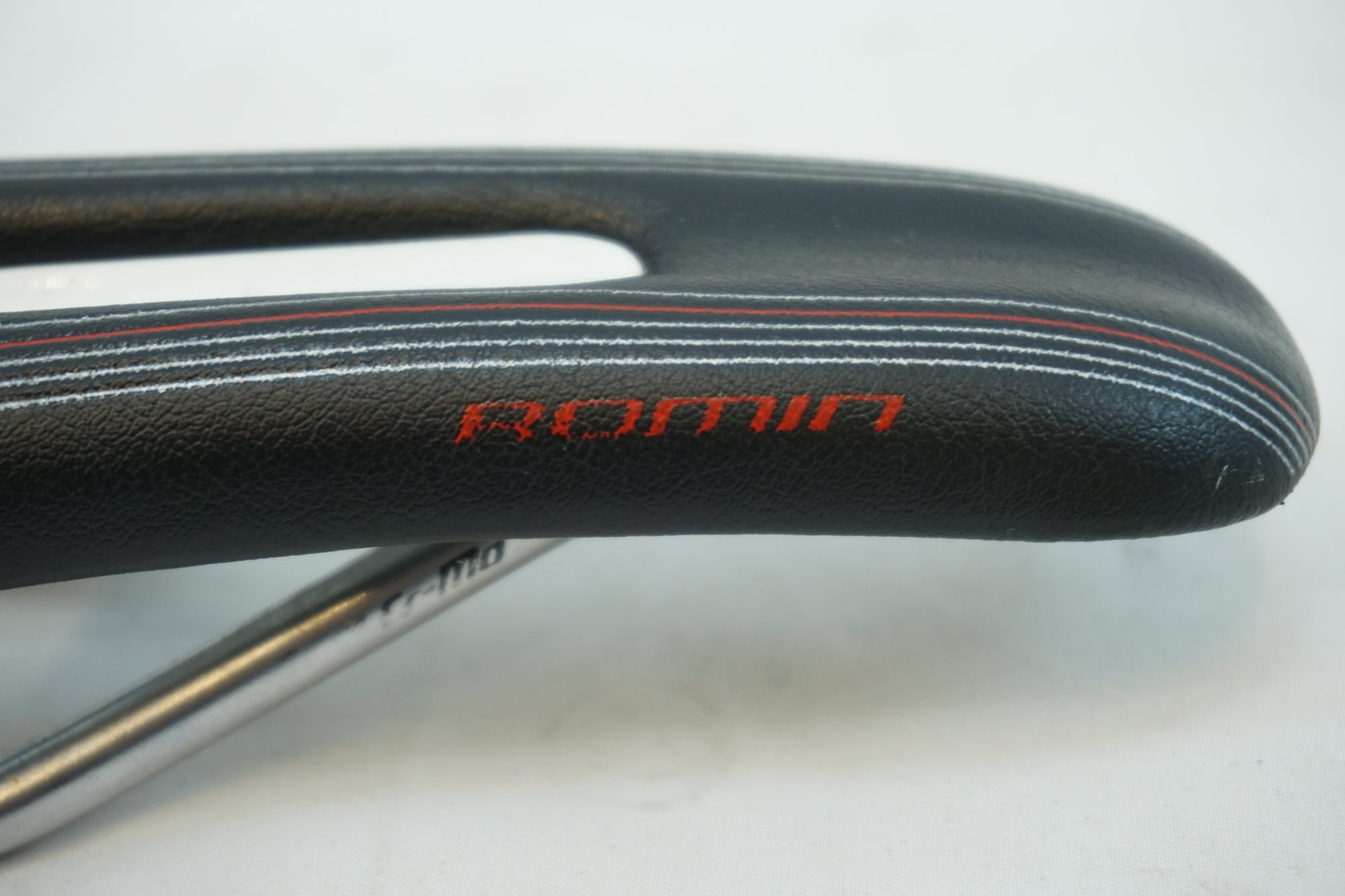 SPECIALIZED 「スペシャライズド」 ROMIN サドル / 有明ガーデン店