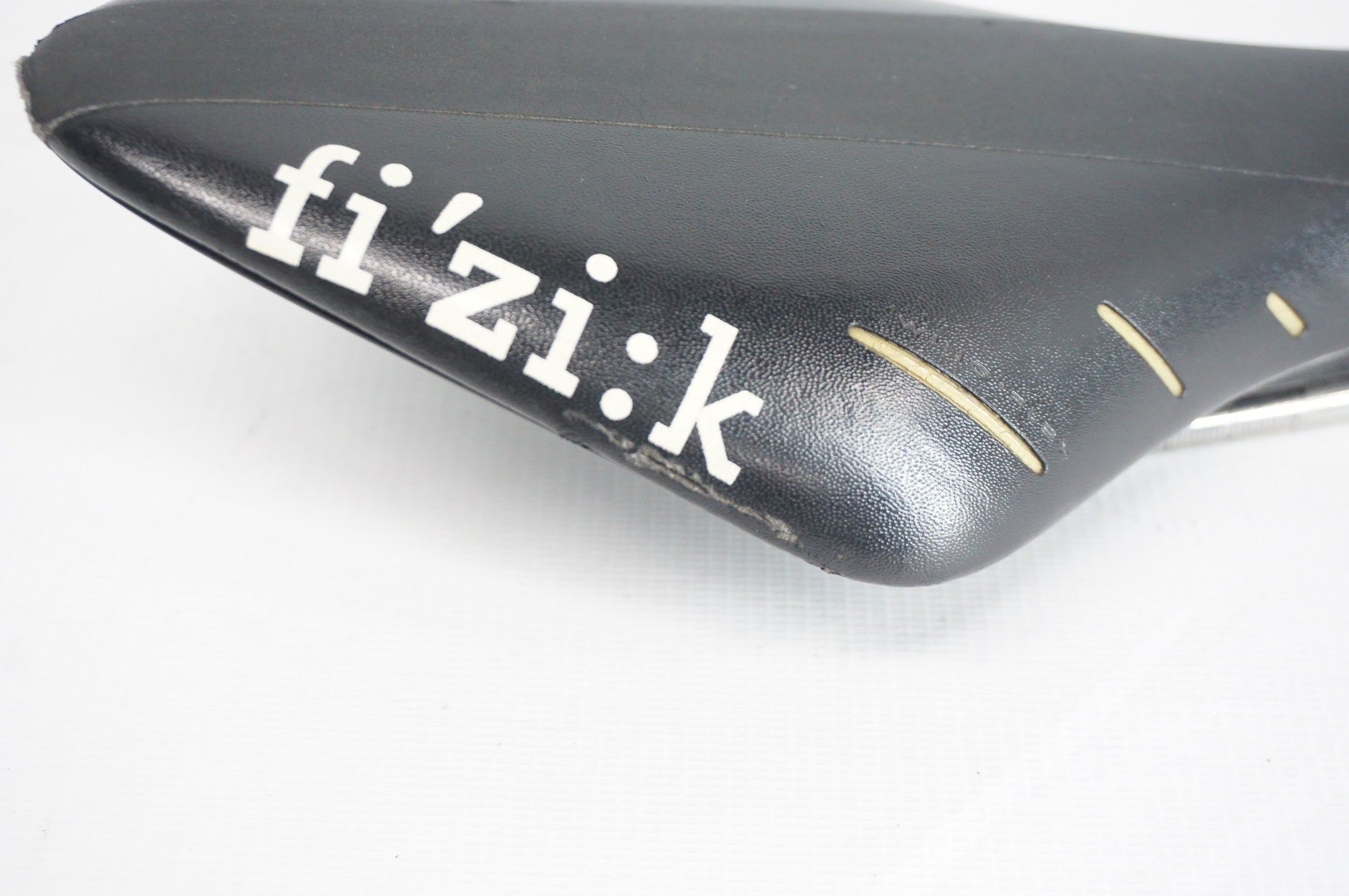 FIZIK 「フィジーク」 ARIONE R5 サドル / 阪急塚口店 ｜ バイチャリ