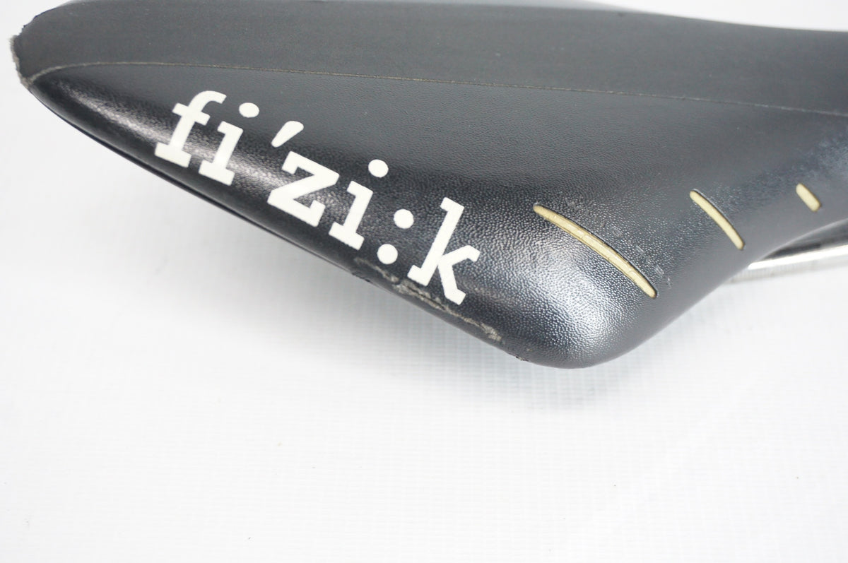 FIZIK 「フィジーク」 ARIONE R5 サドル / 阪急塚口店