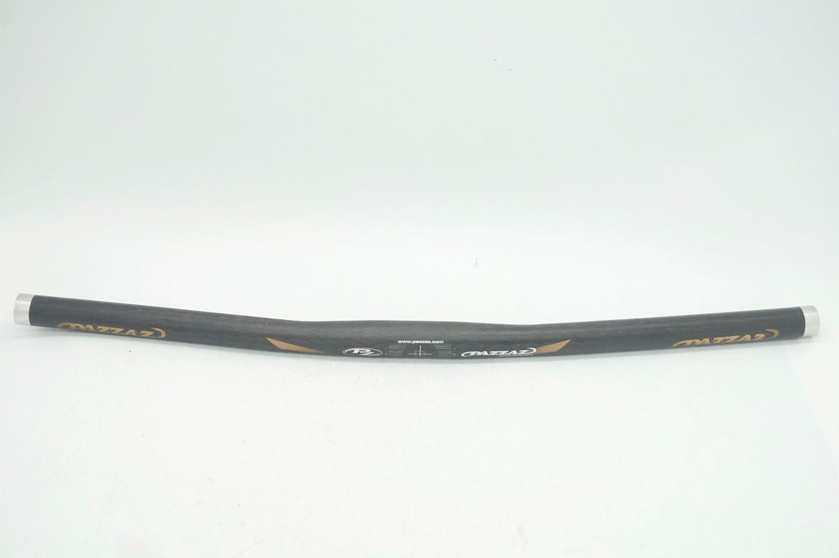 PAZZAZ 「パザッツ」 CARBON Φ25.4 560mm ハンドル / 大阪門真店