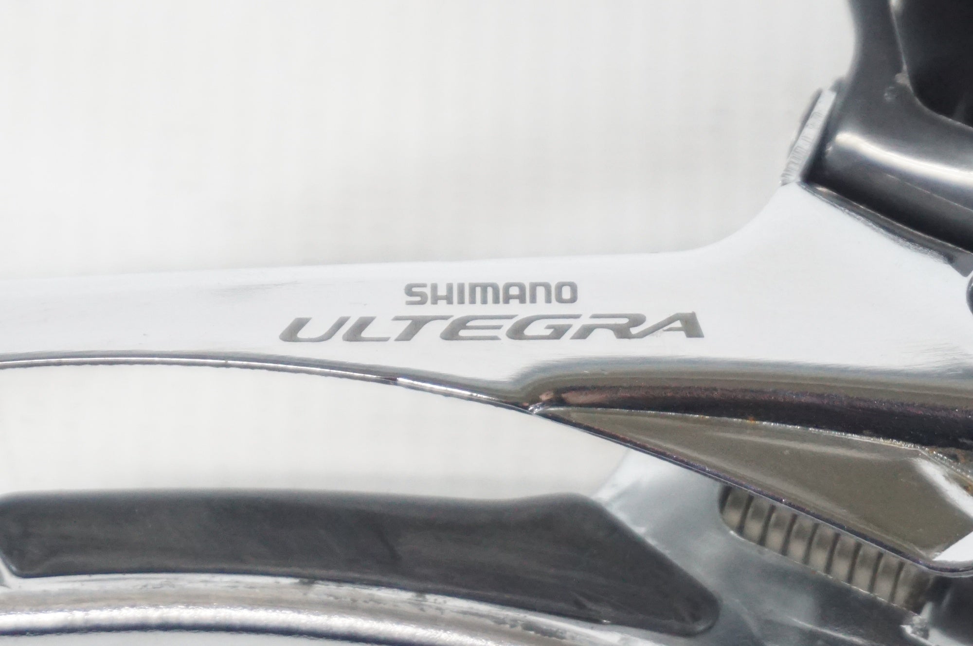SHIMANO 「シマノ」 ULTEGRA FD-6800 フロントディレイラー / 阪急塚口店