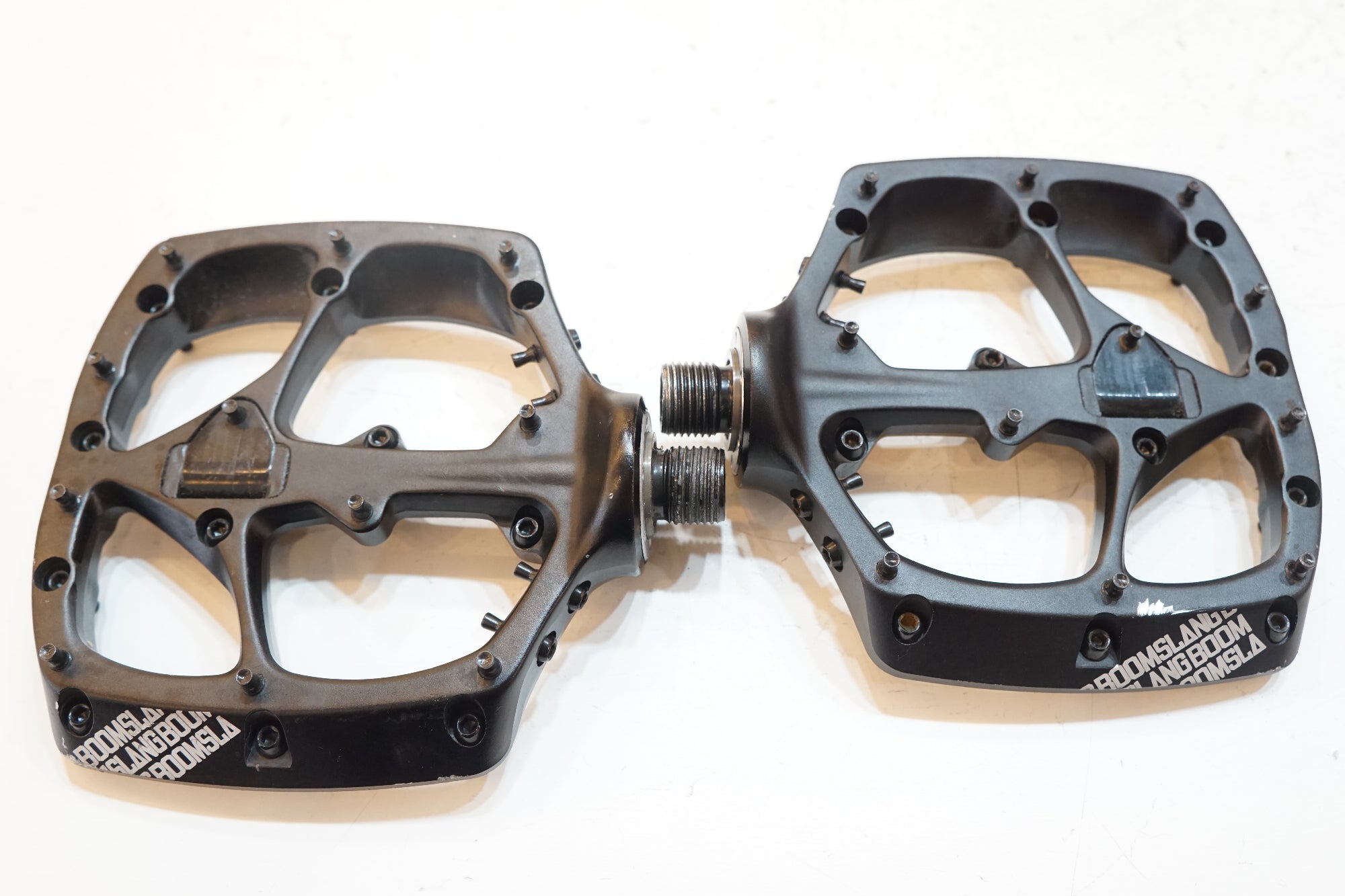 SPECIALIZED 「スペシャライズド」 BOOMSLANG PLATFORM PEDALS ペダル / バイチャリ浦和ベース