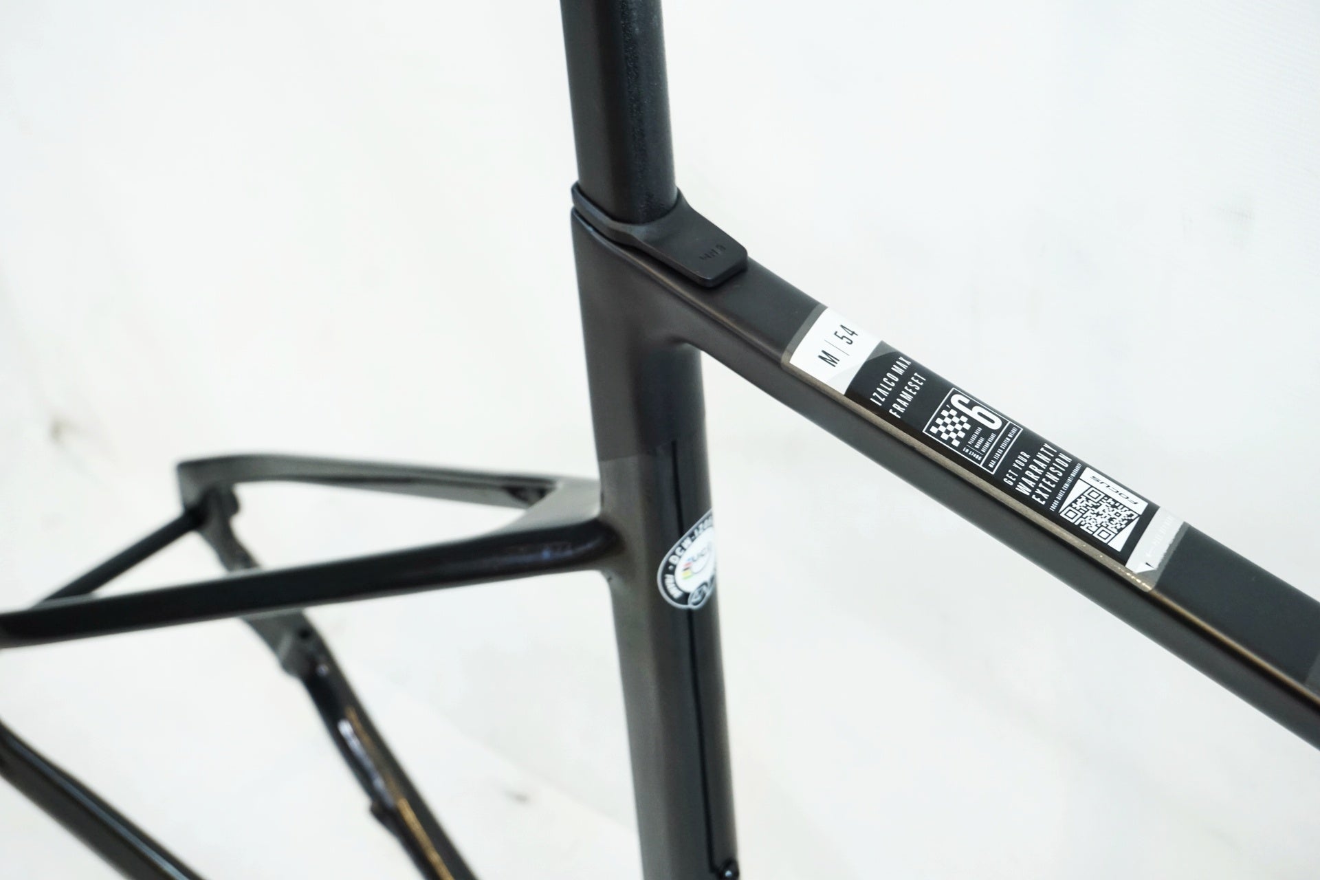 FOCUS 「フォ-カス」 IZALCO MAX DISC 9 2022年モデル フレームセット