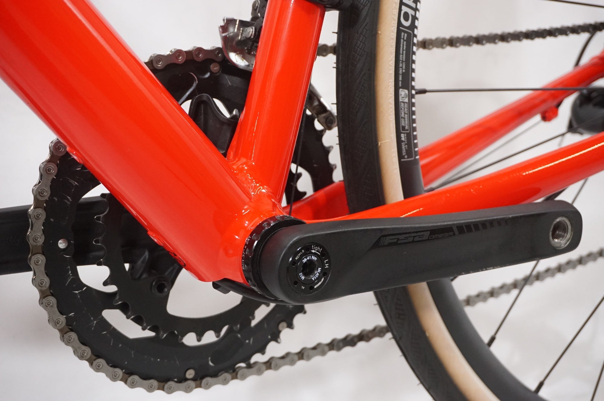 TREK 「トレック」 DOMANE AL 4 GEN 4 2025年モデル ロードバイク / AKIBA店