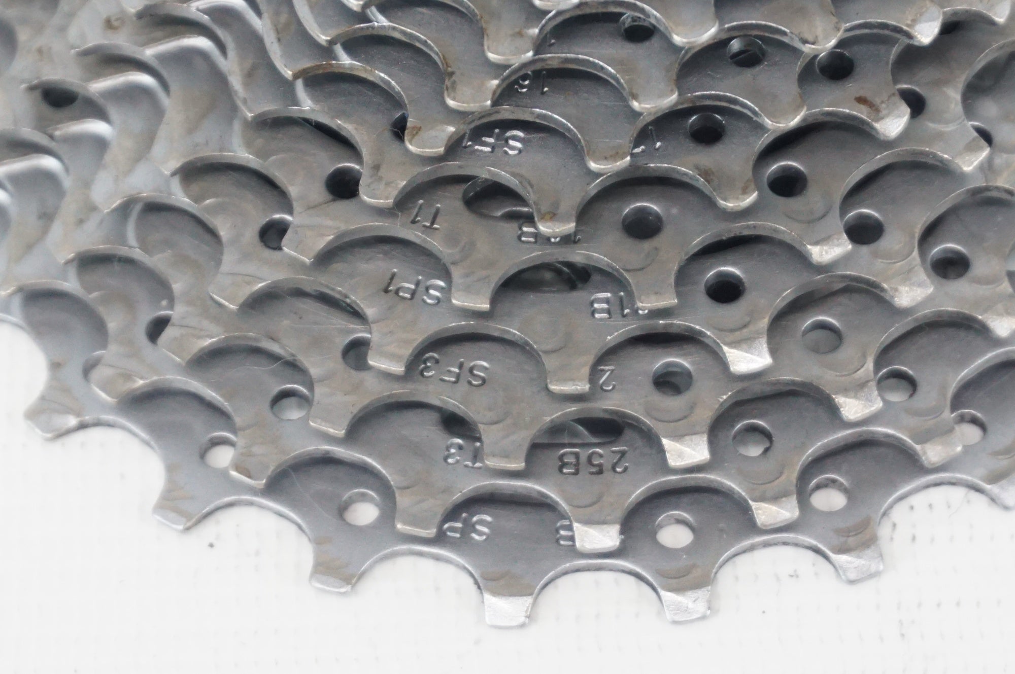 CAMPAGNOLO 「カンパニョーロ」 CHORUS 12-27T 11S スプロケット / 阪急塚口店