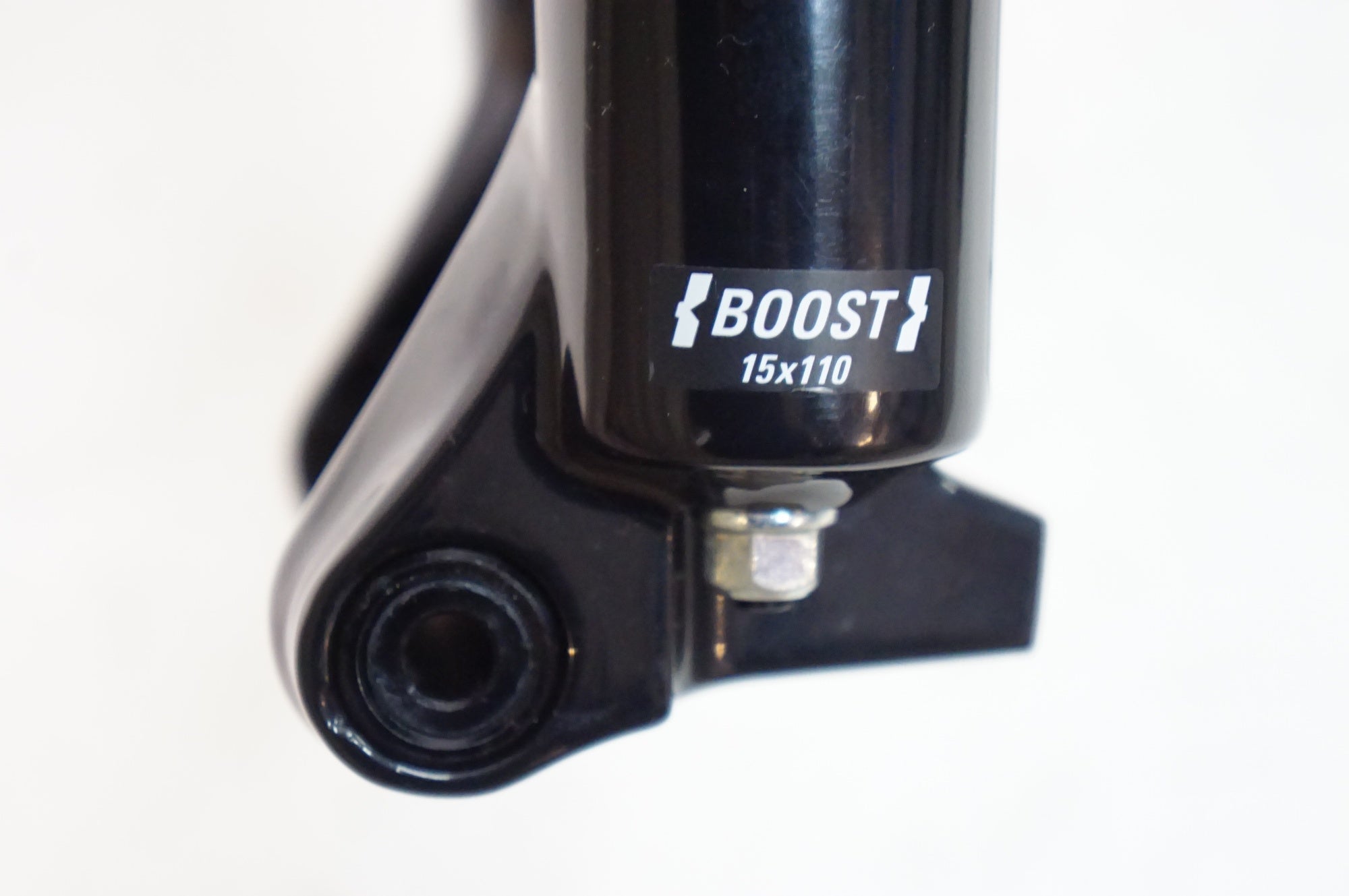 SR SUNTOUR 「エスアールサンツアー」 XCM34 BOOST 29インチ