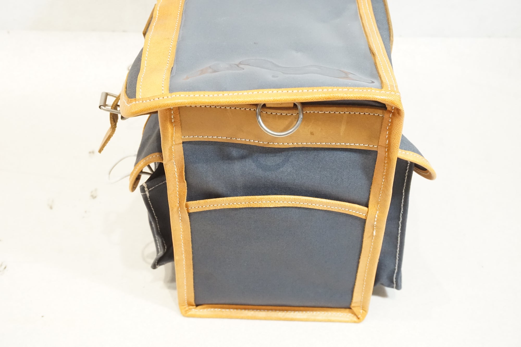 GILLES 「ジル」 BERTHOUD フロントバッグ / 横浜戸塚店