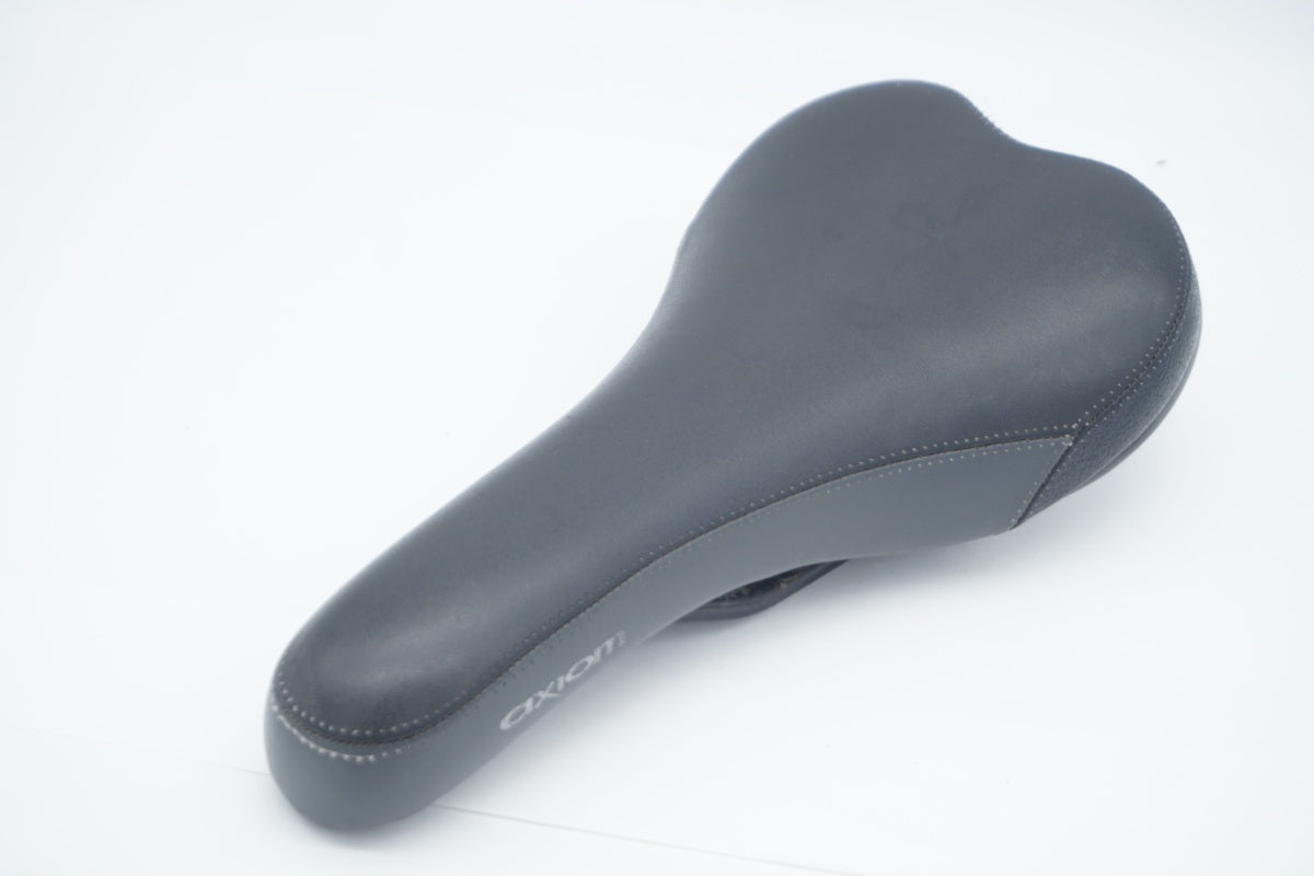 VELO 「ベロ」 AXIOM サドル / 京都八幡店