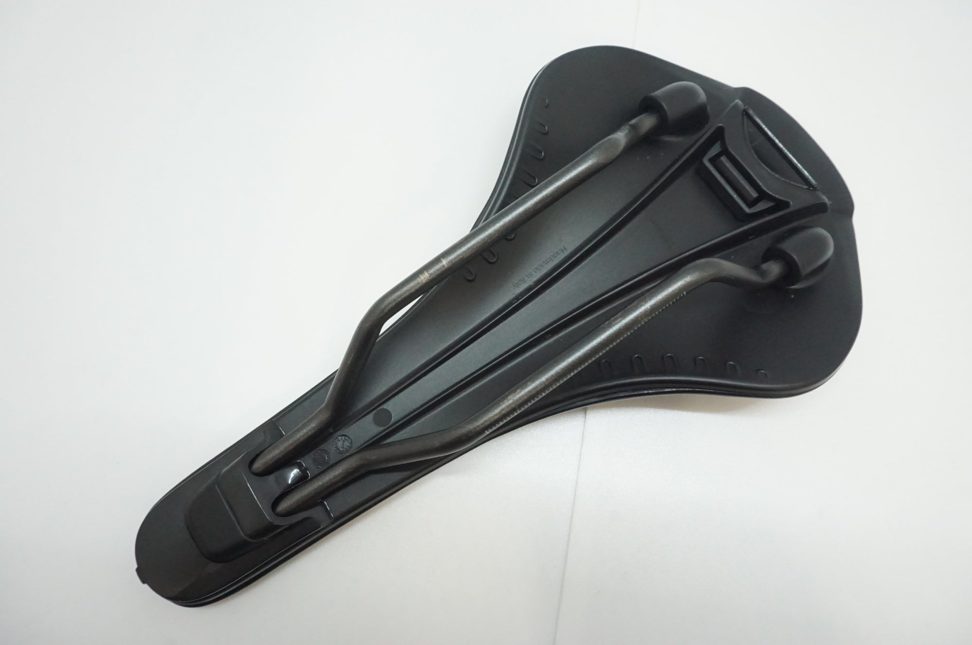 Fizik Antares R3 Versus EVO Saddle, Large| Texas Cyclesport