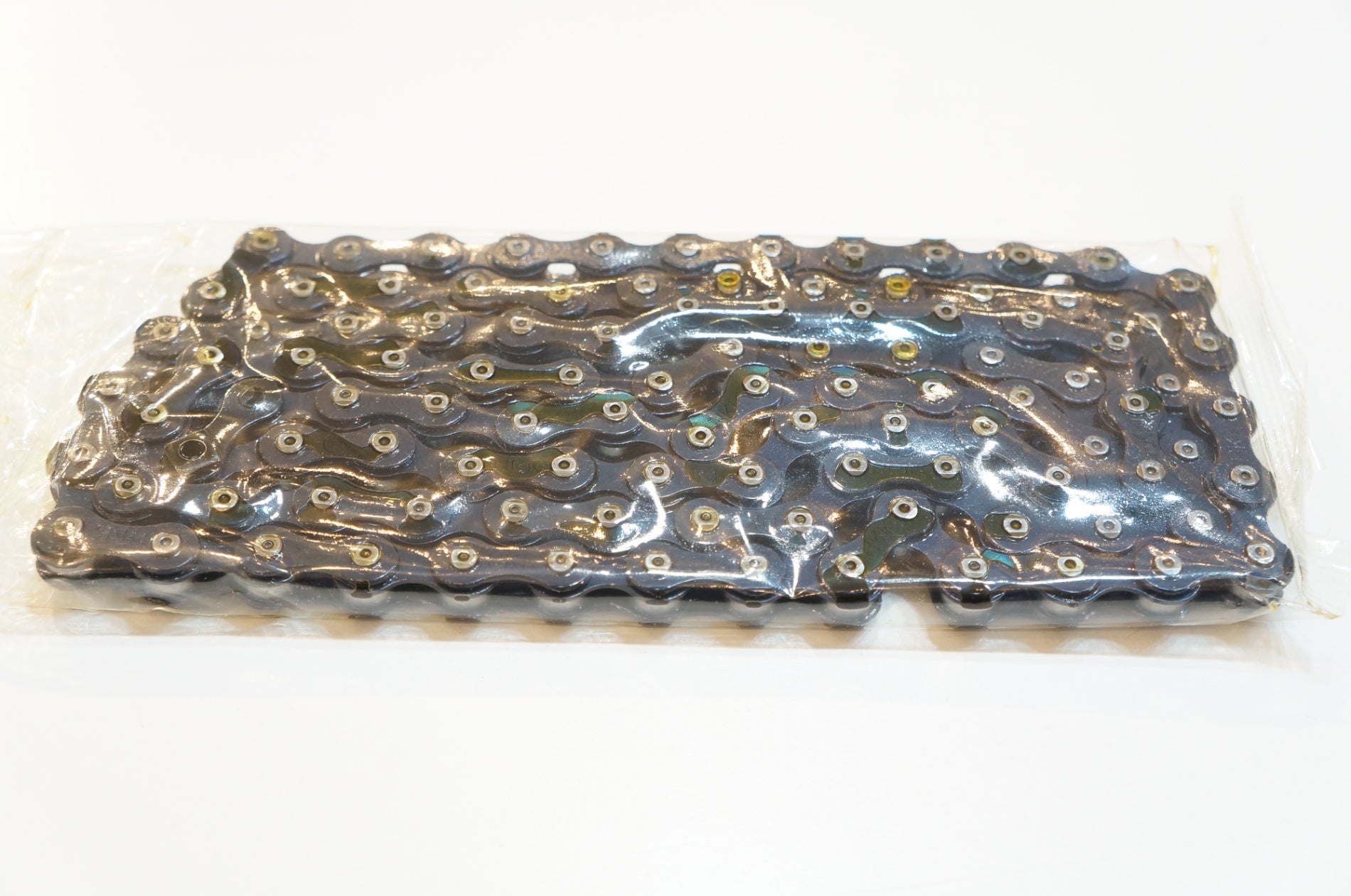 HKK 「エイチケーケー」 NEW VERTEX TRACK RACER CHAIN 106LINKS 1/2