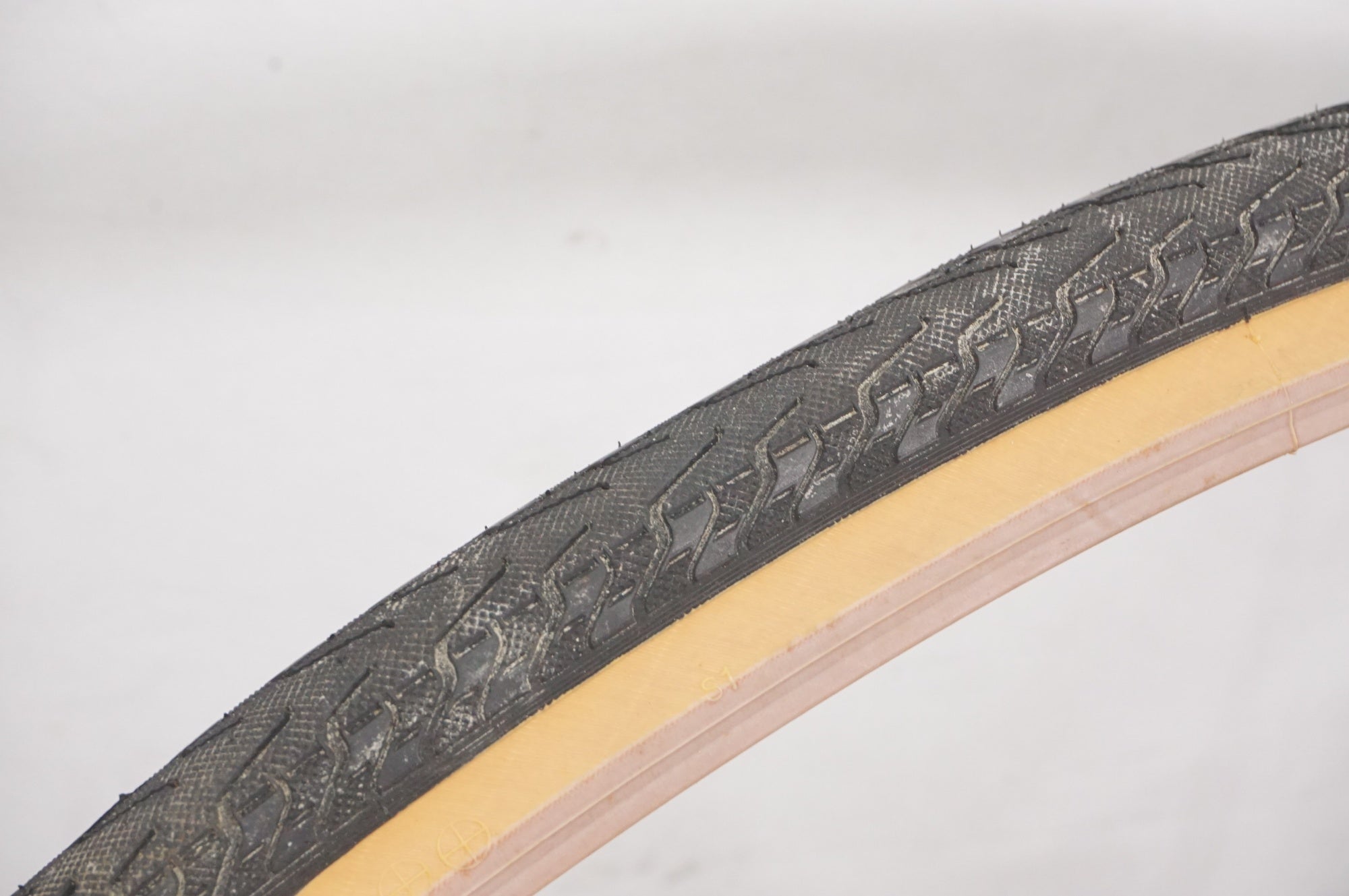 PANARACER 「パナレーサー」 PASELA 700×28C タイヤ / AKIBA店