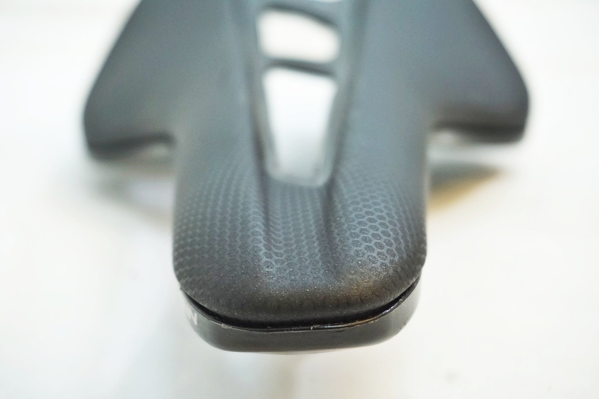 VELOMANN 「ヴェロマーン」 MITORA139 サドル / 有明ガーデン店