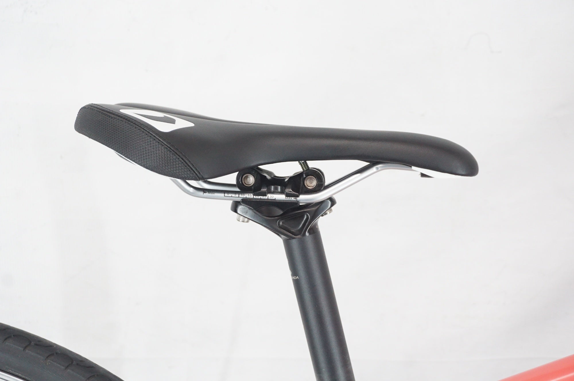 LOUIS GARNEAU 「ルイガノ」 LGS-CHASSE 2015年モデル クロスバイク / 阪急塚口店
