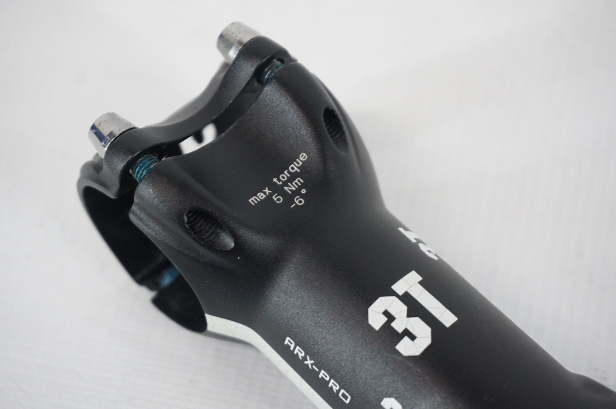 3T 「スリーティー」 ARX-PRO φ31.8 90mm ステム / 阪急塚口店