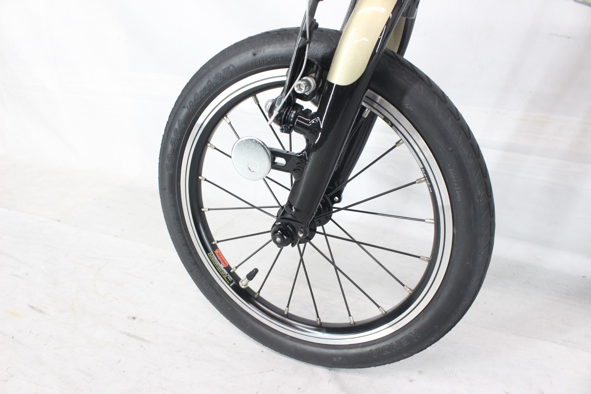 DAHON折畳自転車K3シルバーブラック14インチ　ジャンク品リアホイール欠品 DAHON折畳自転車K3シルバーブラック14インチ ジャンク品リア