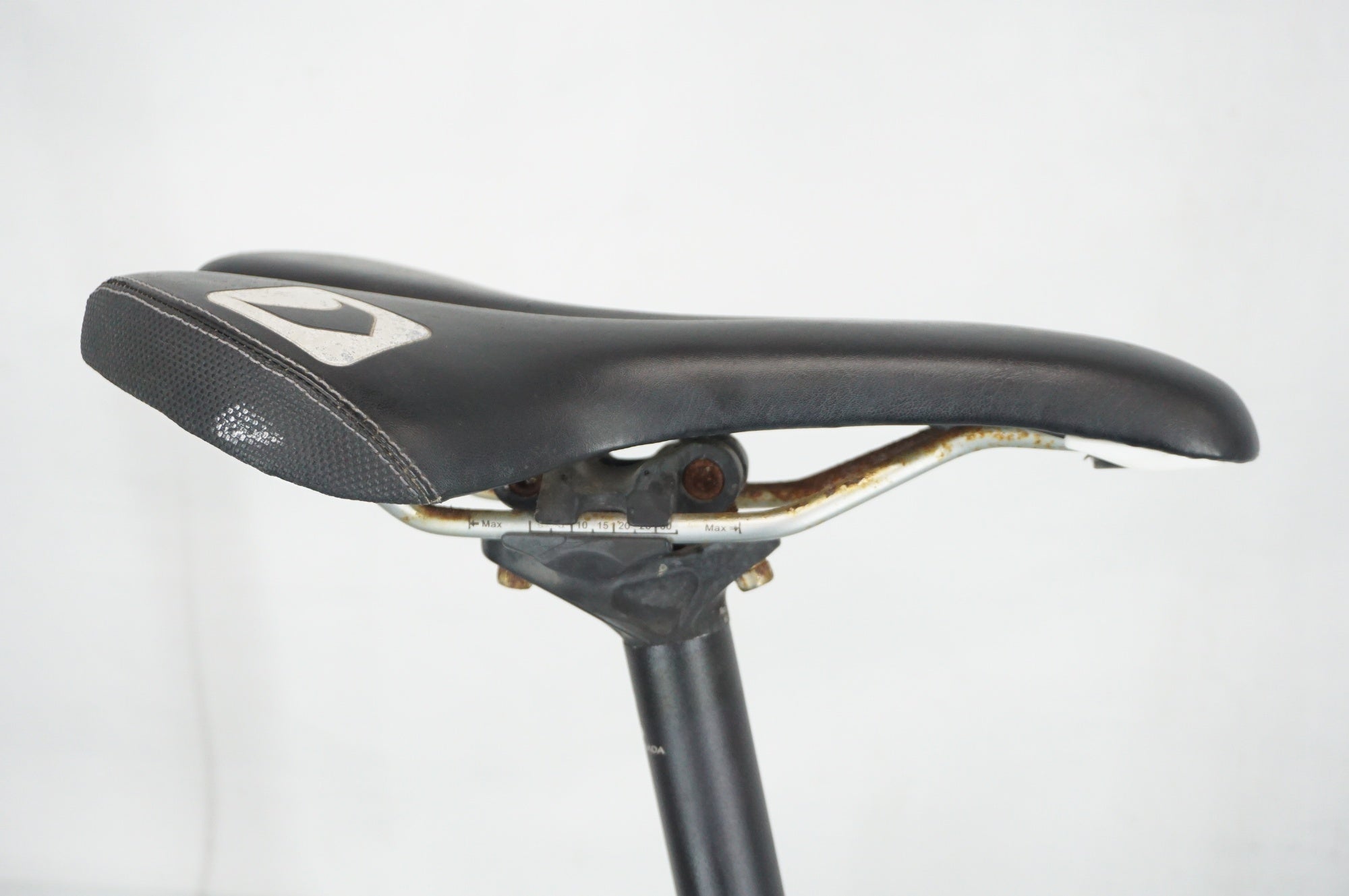 LOUIS GARNEAU 「ルイガノ」 CHASSE 2016年モデル クロスバイク / 阪急塚口店