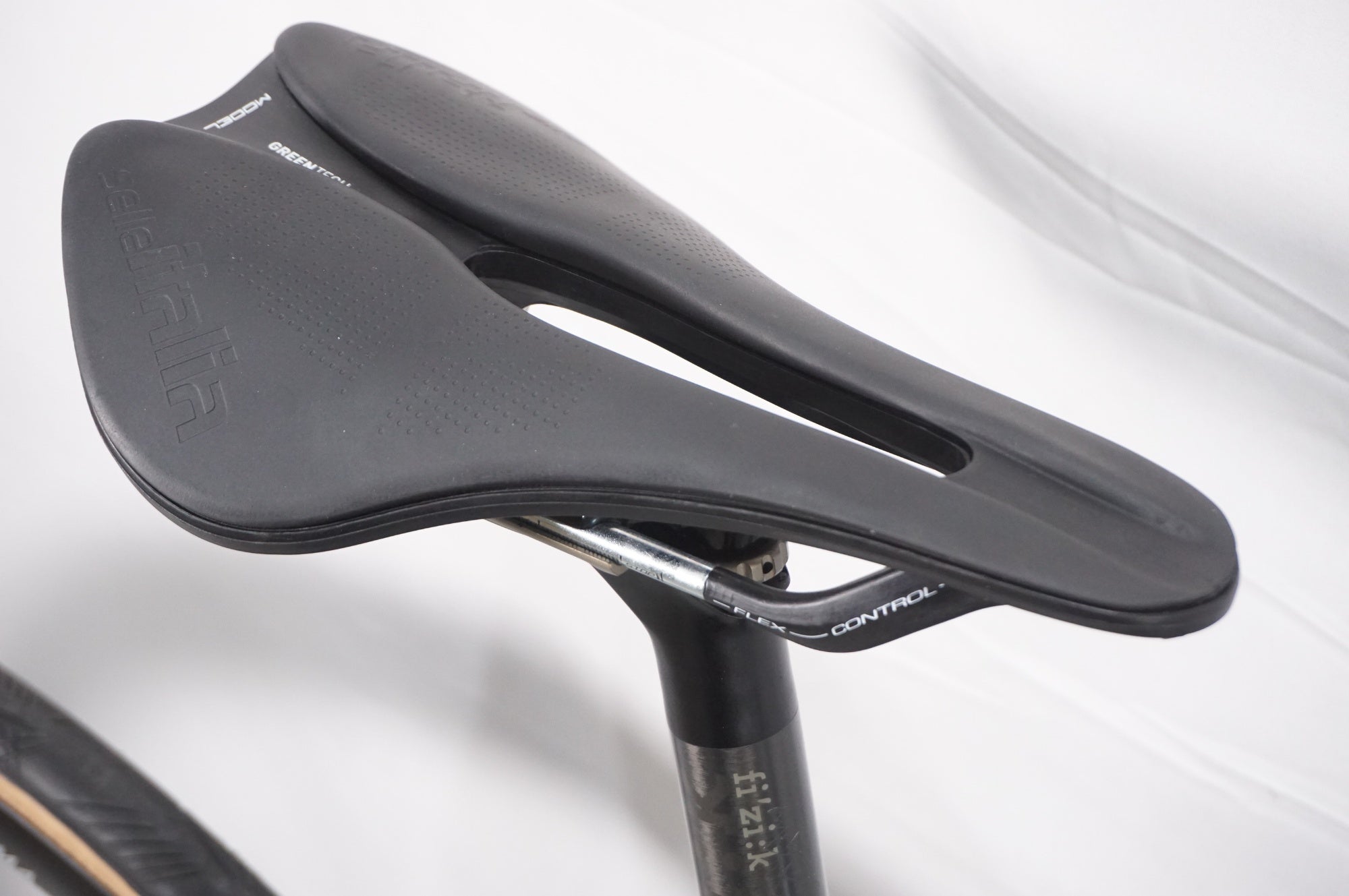 RIDLEY 「リドレー」 FENIX SLIC DARK 2024年モデル ロードバイク / AKIBA店