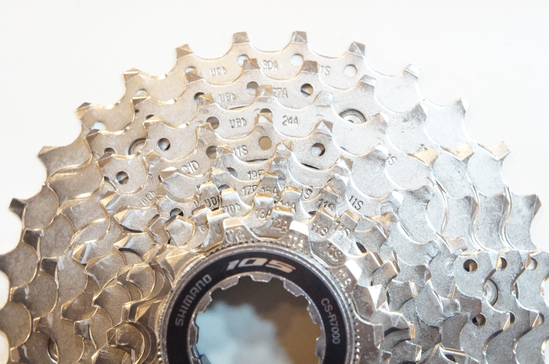 SHIMANO 「シマノ」 105 CS-R7000 11-30T スプロケット / 浦和ベース