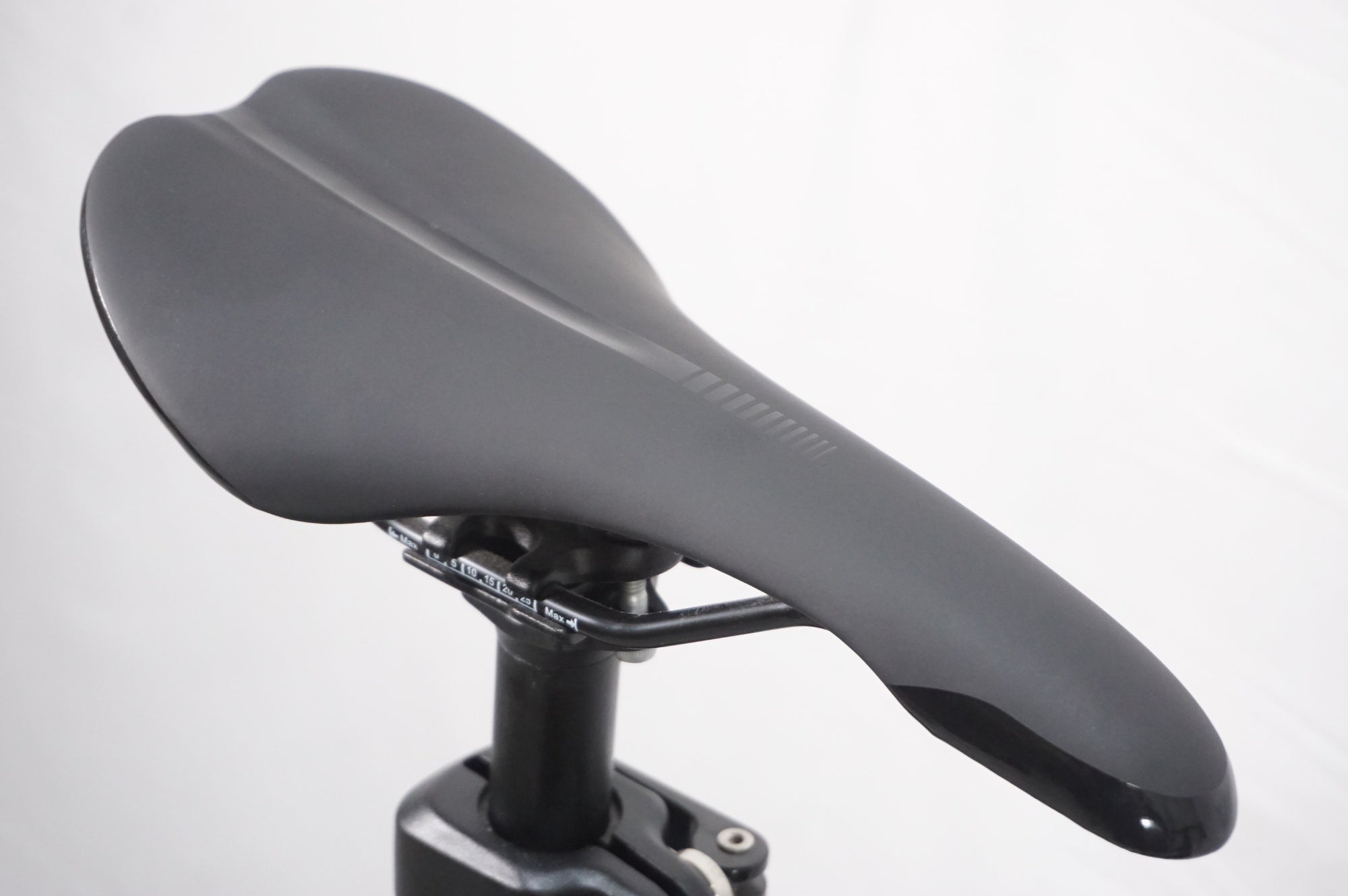 WAHOO 「ワフー」 KICKR BIKE WFBIKE1 スマートバイク / AKIBA店
