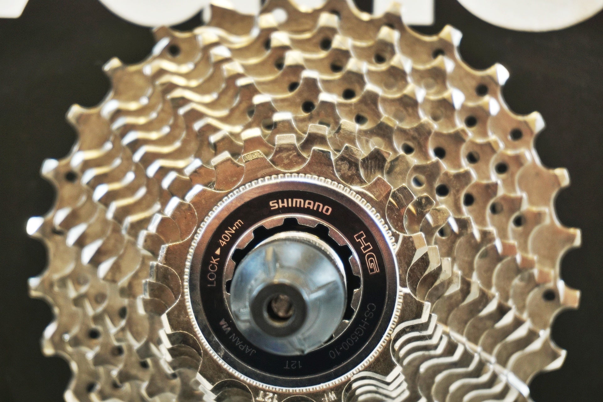 WAHOO 「ワフー」 KICKR V4 WF113 スマートトレーナー / 有明ガーデン店