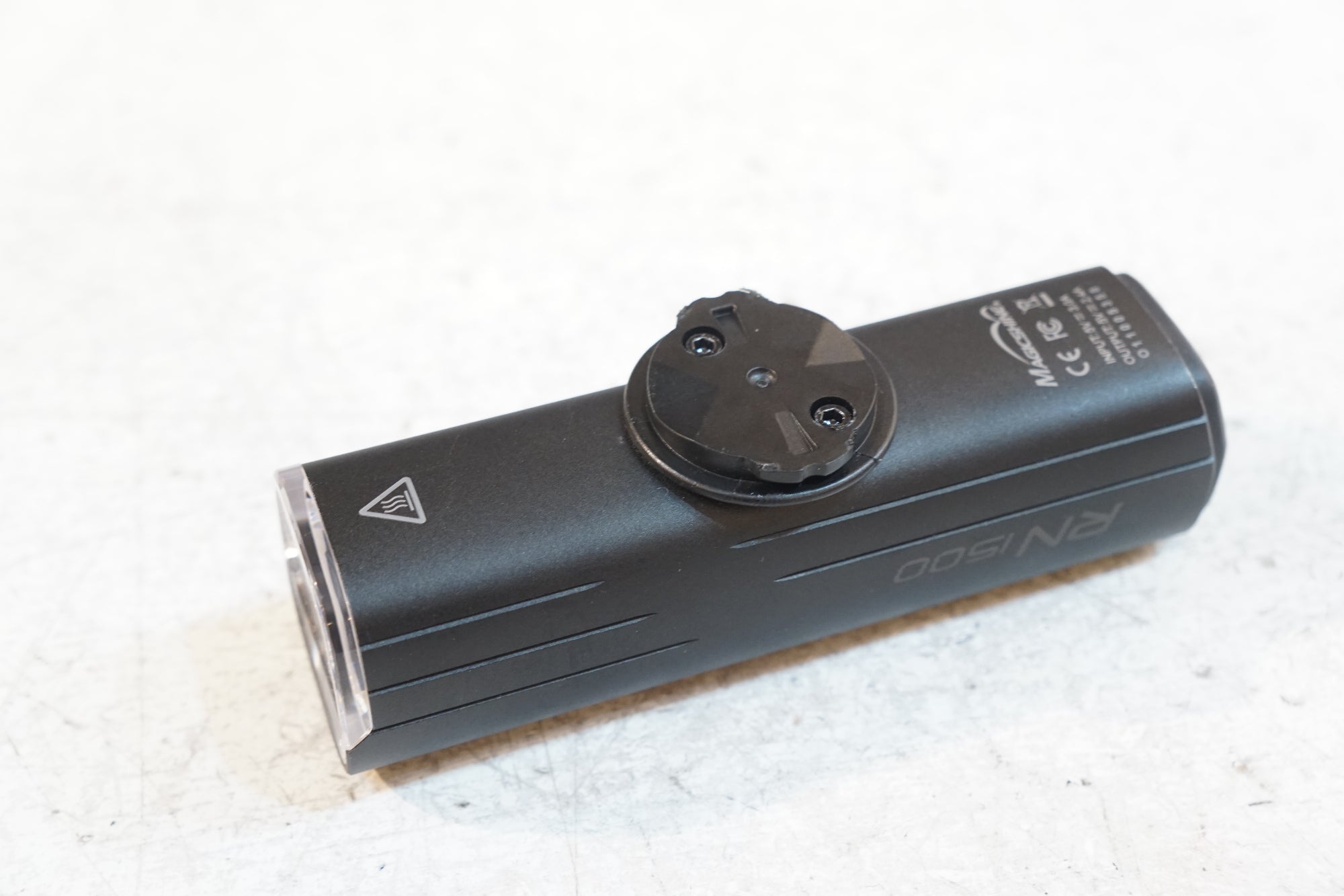 OLIGHT 「オーライト」 RN 1500 フロントライト / バイチャリ浦和ベース