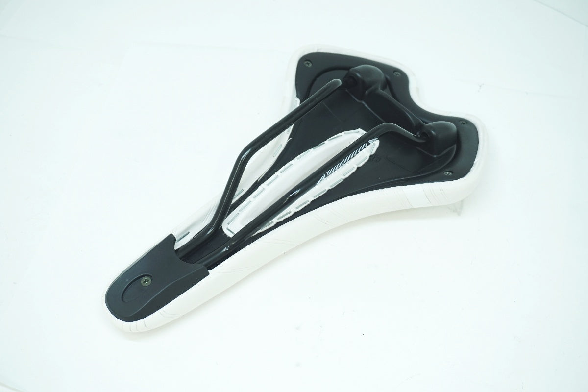 GORIX 「ゴリックス」 サドル / 大阪美原北インター店