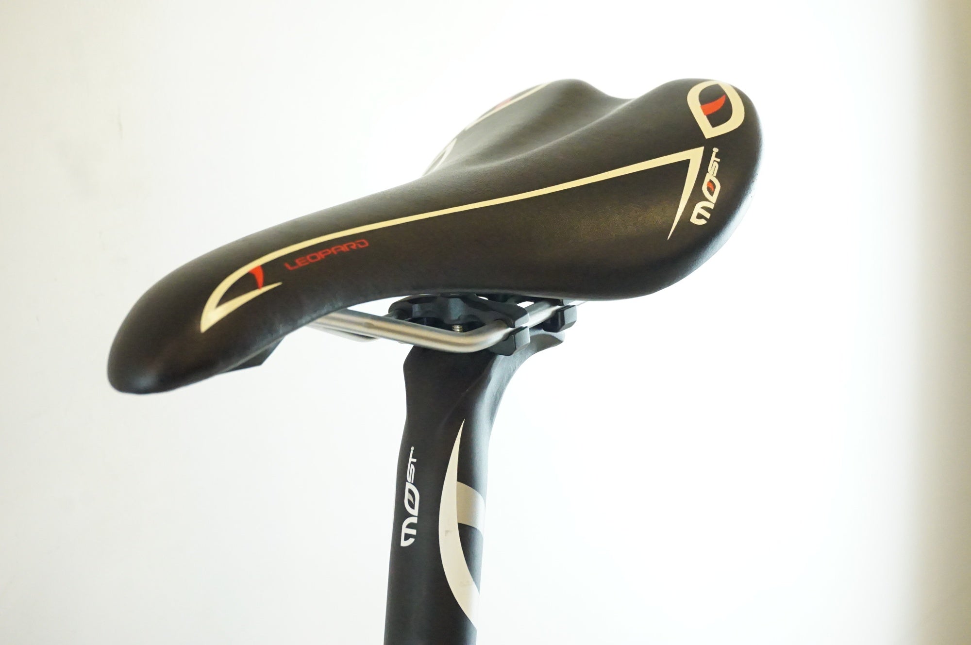 PINARELLO 「ピナレロ」 RAZHA 105 2019年モデル ロードバイク / 浜松