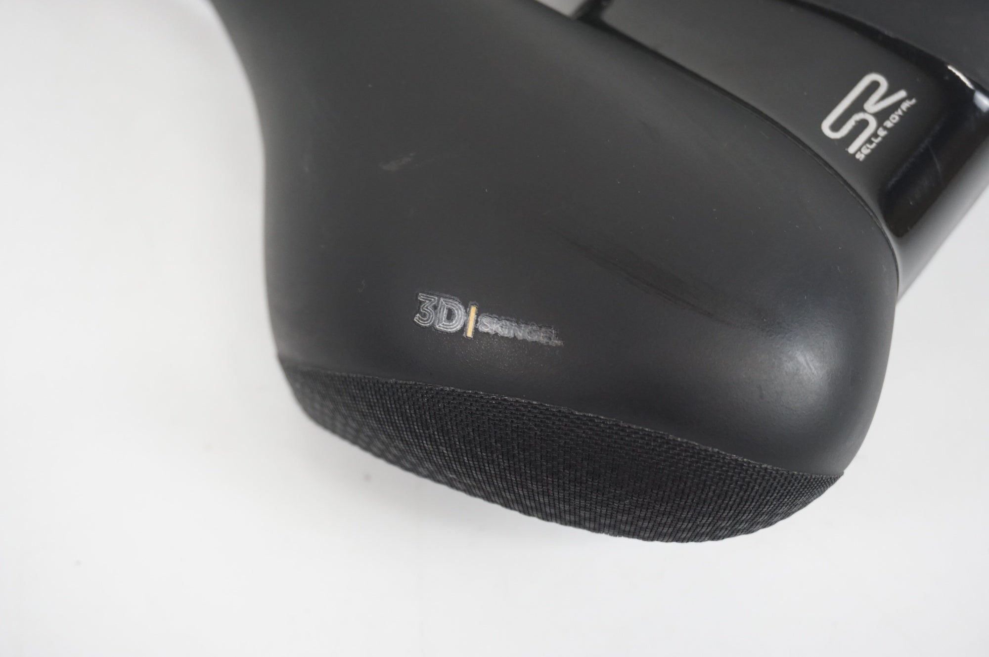 SELLE ROYAL 「セラロイヤル」 ELLIPSE サドル / 大宮店