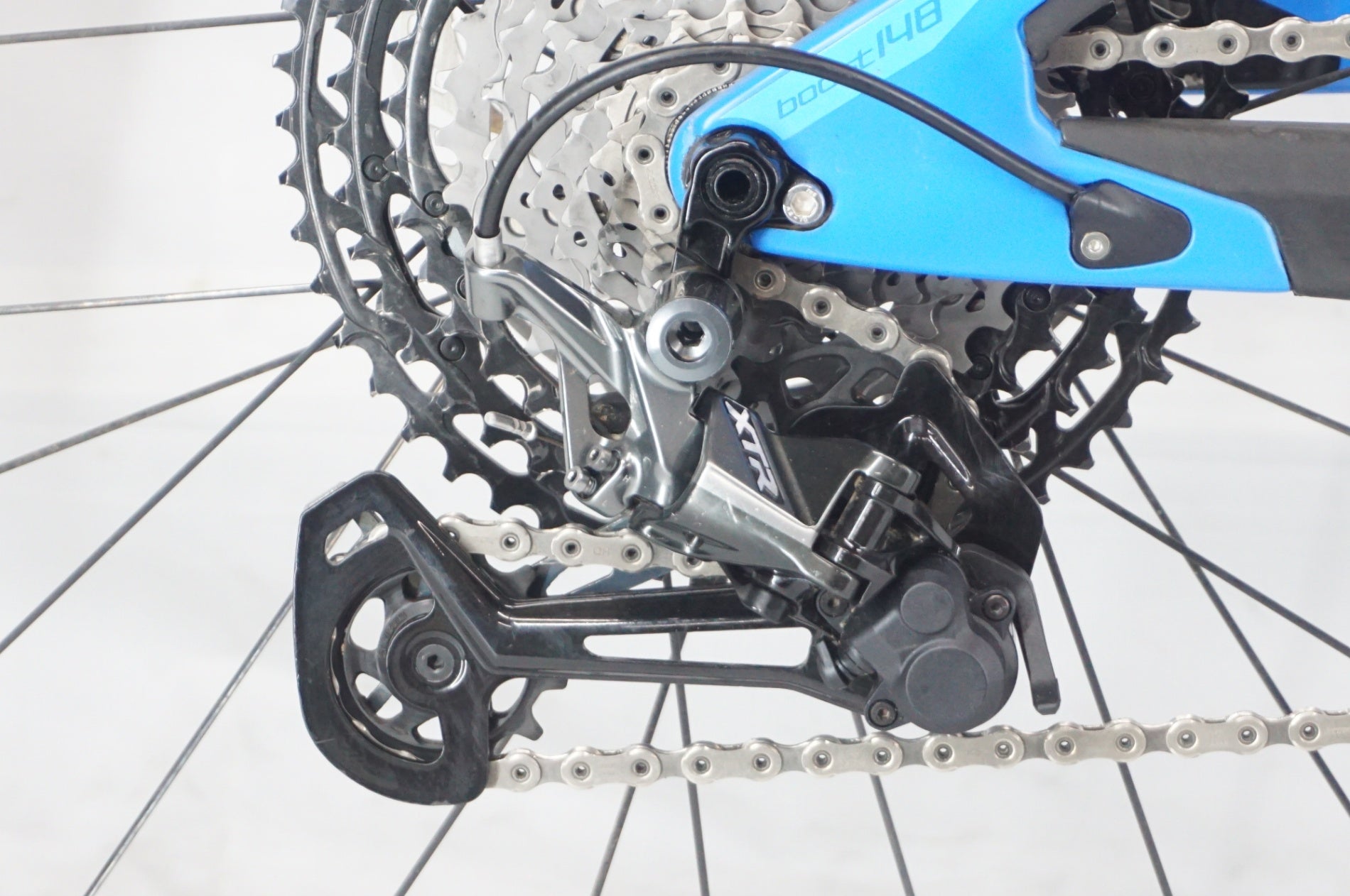 ジャンク PIVOT 「ピボット」 MACH 5.5 CARBON 2018年モデル マウンテンバイク / 阪急塚口店
