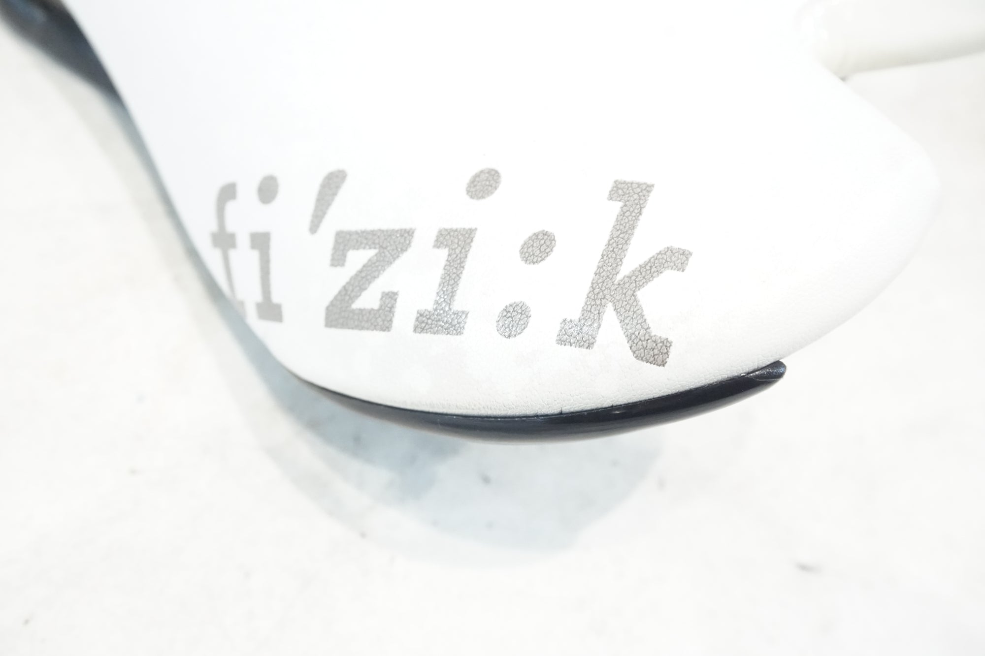 FIZIK 「フィジーク」 ALIANTE CARBON BRAIDED カーボンレール