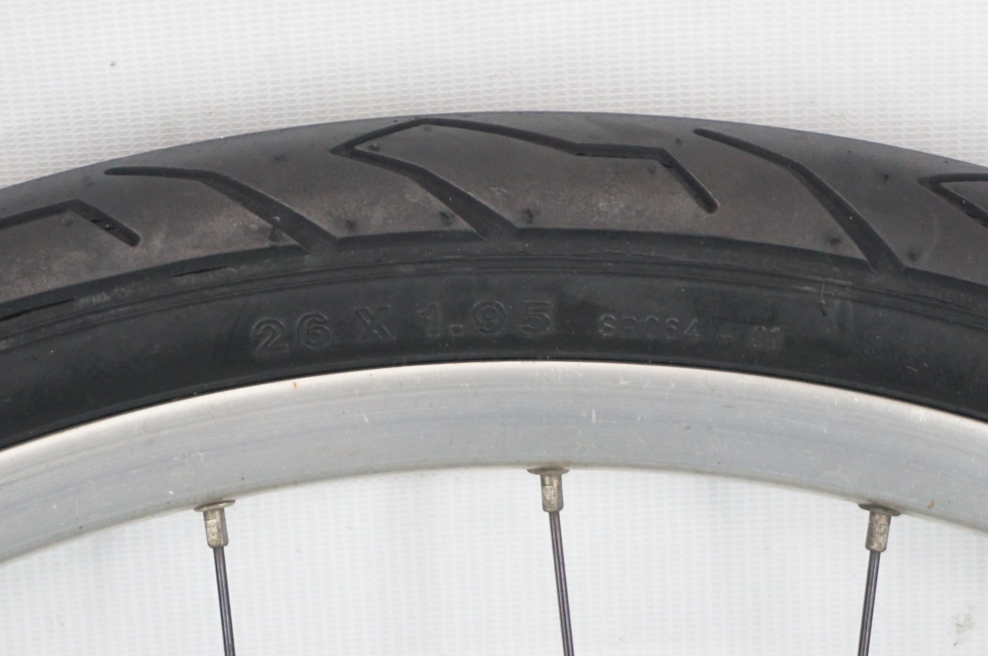 BONTRAGER 「ボントレガー」 SELECT 26インチ DISC シマノ8-10速 リアホイール / 阪急塚口店