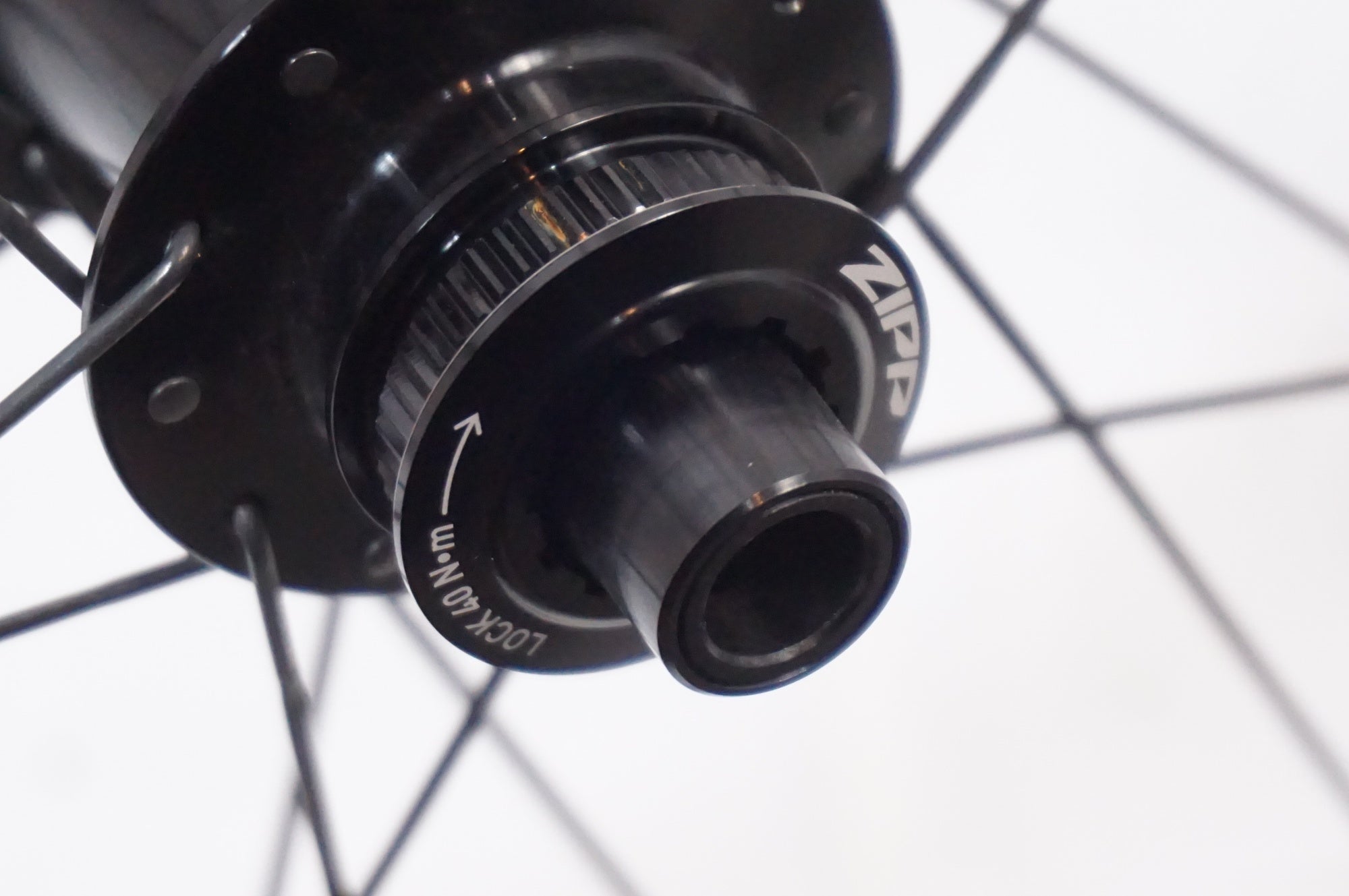 ZIPP 「ジップ」 303S TUBELESS DISC SRAM XDR ホイールセット / 世田谷店