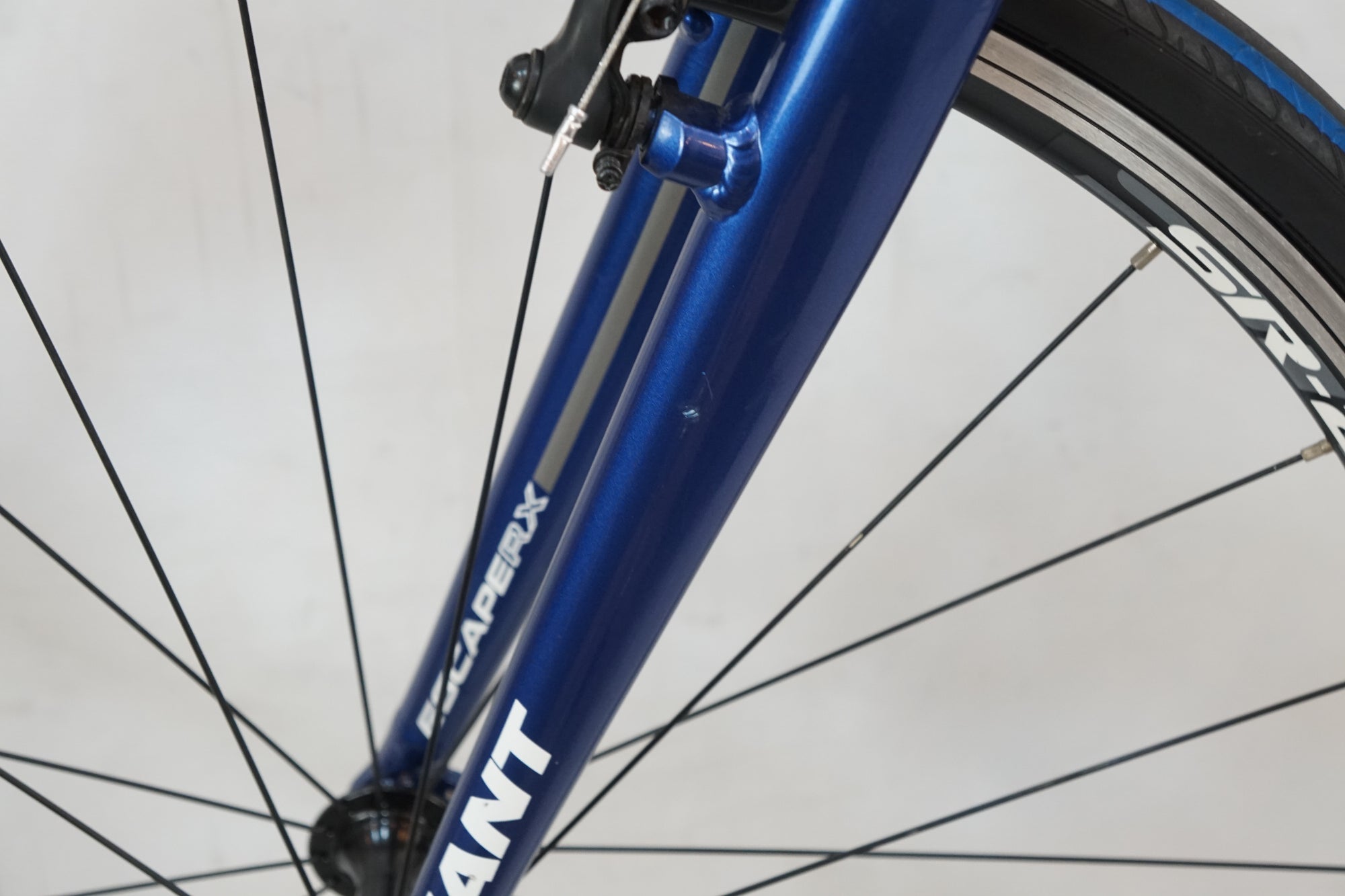 GIANT 「ジャイアント」 ESCAPE RX3 2016年モデル クロスバイク / バイチャリ浦和ベース