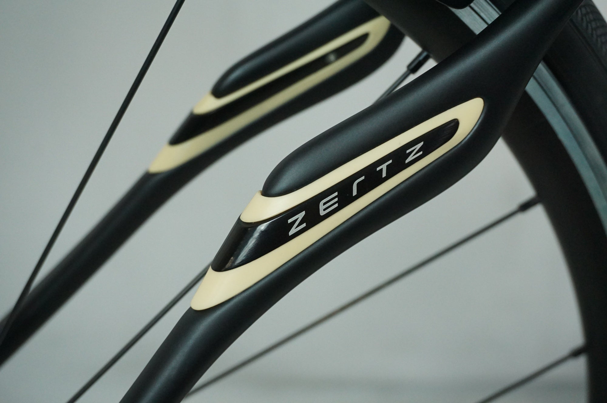 SPECIALIZED 「スペシャライズド」 ROUBAIX SL4 ELITE 2015年モデル