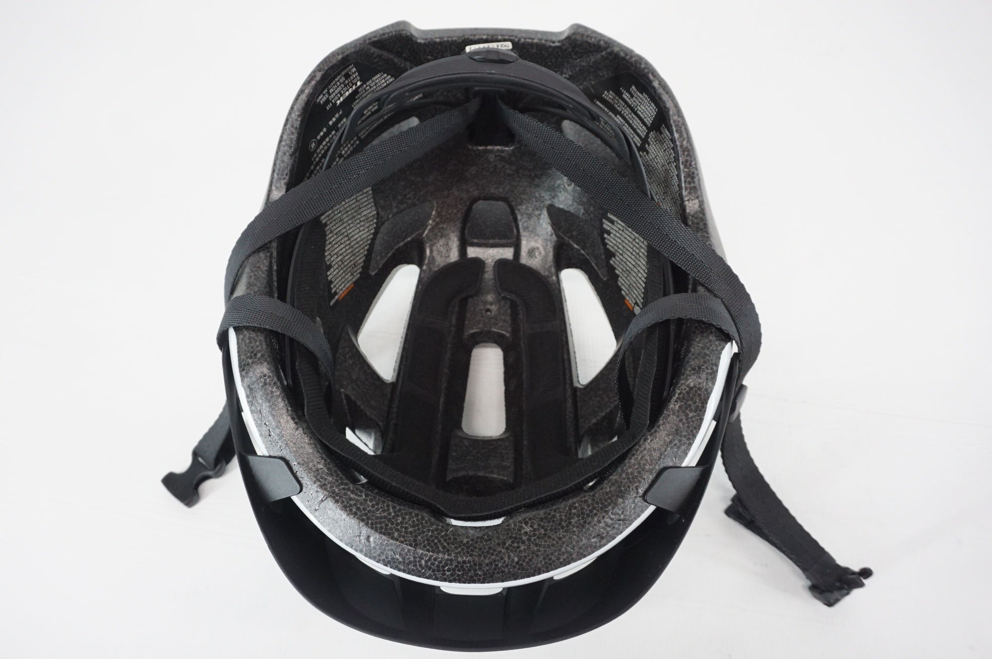 TREK 「トレック」 SOLSTICE M/Lサイズ ヘルメット / 阪急塚口店