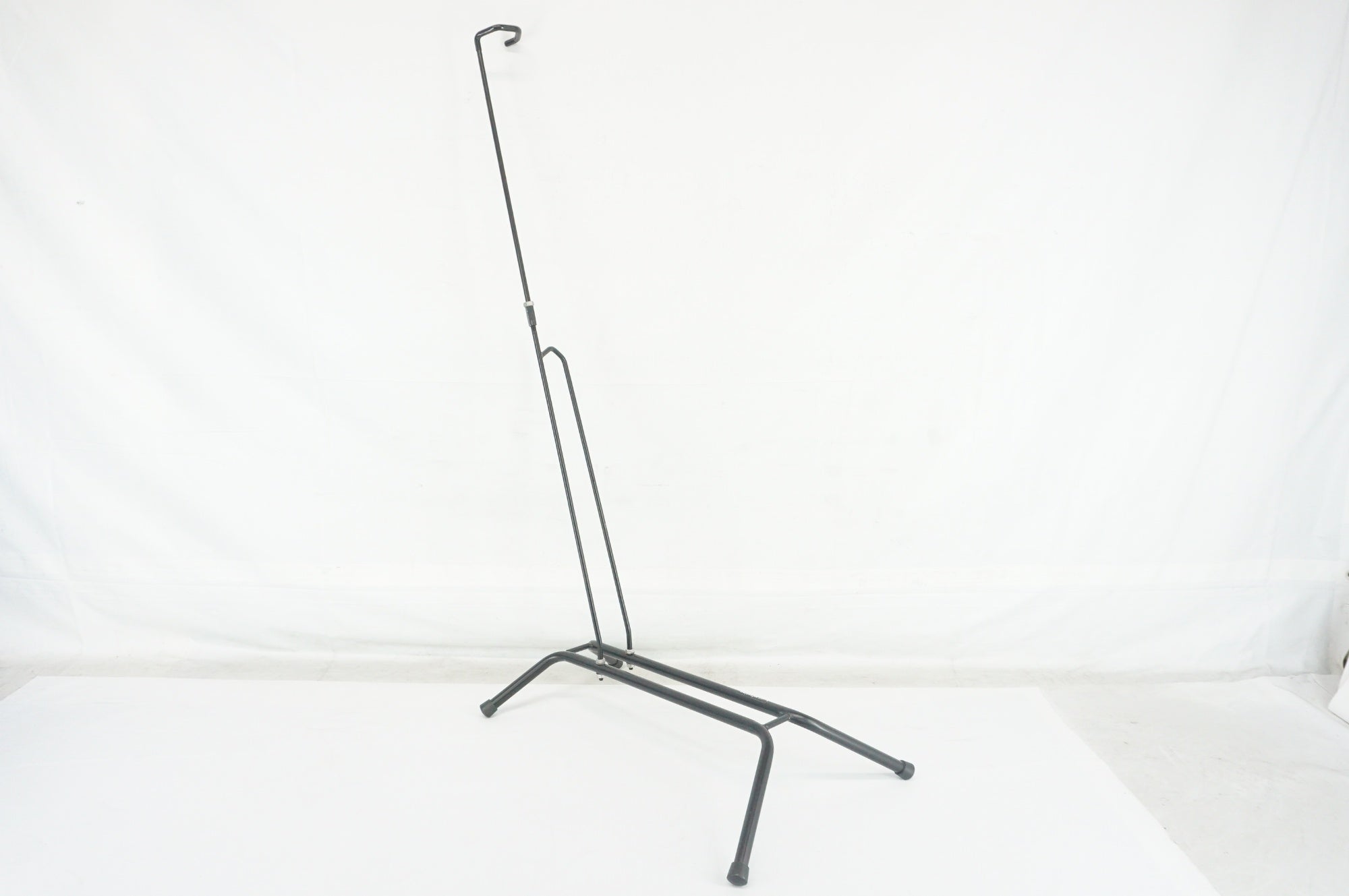 VELOLINE 「ヴェロライン」 ディスプレイスタンド / 阪急塚口店