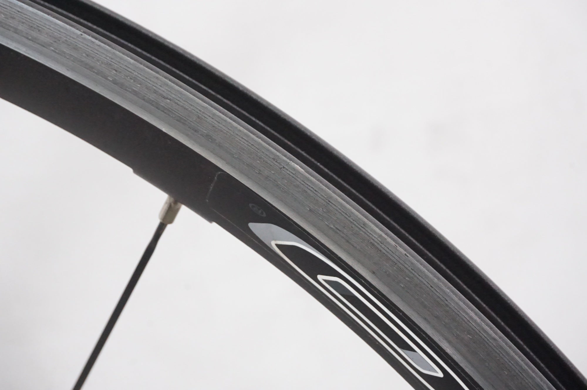 低走行　カンパニョーロ　ゾンダ　C17 シマノフリー　タイヤほぼ未使用品 カンパニョーロ ZONDA C17が新登場！ | BRENDA仙台南店スタッフブログ