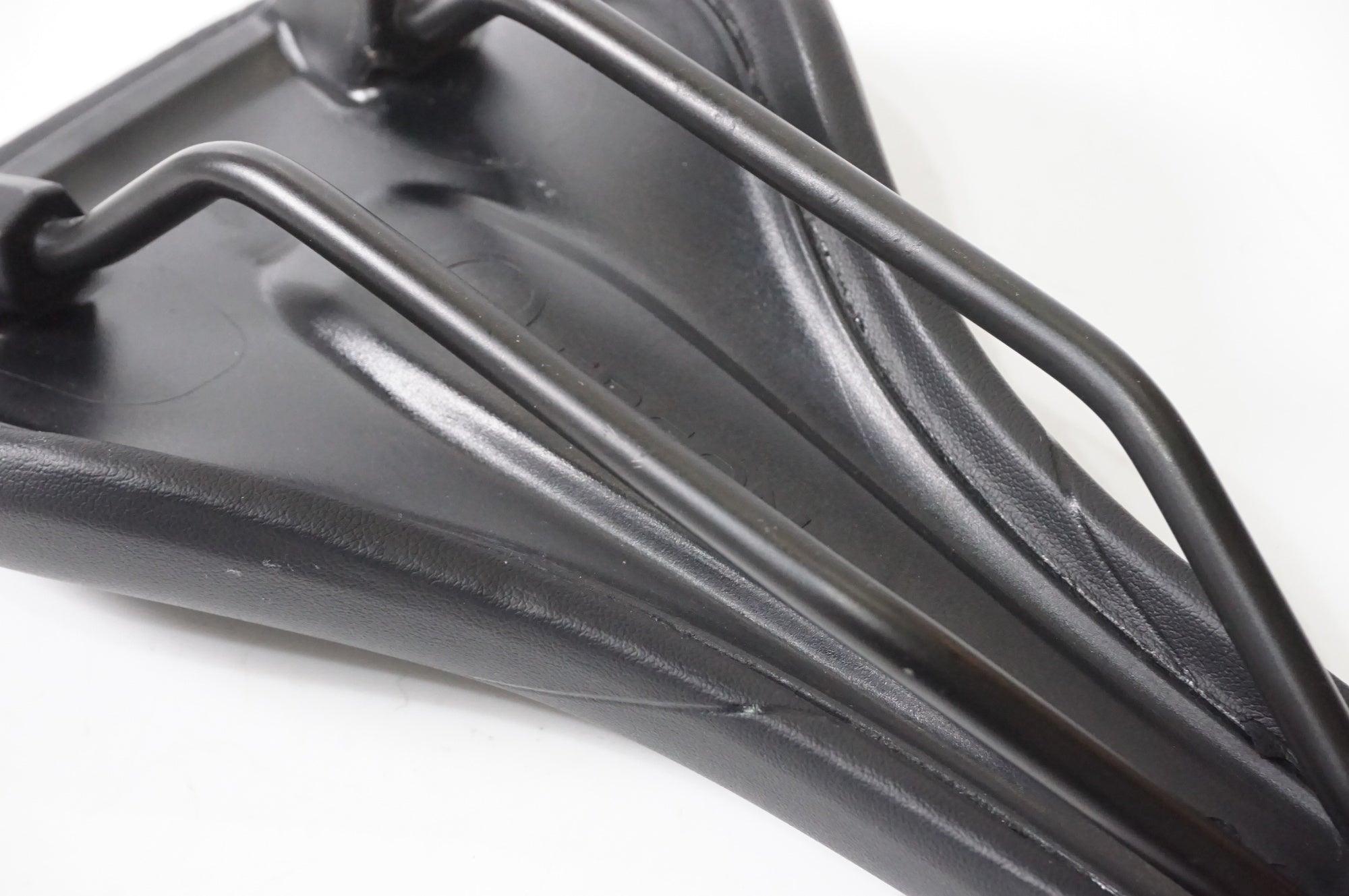 ERGON 「エルゴン」 SR 10 PRO サドル / AKIBA店