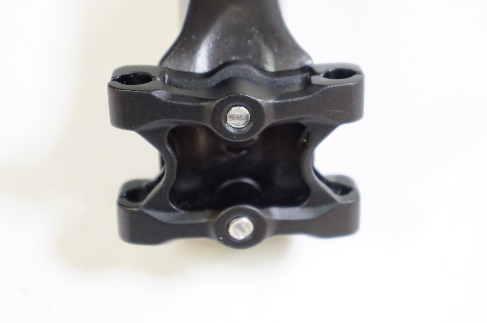 TNI 「ティーエヌアイ」 LW168 φ27.2 300mm シートポスト / 熊谷本店