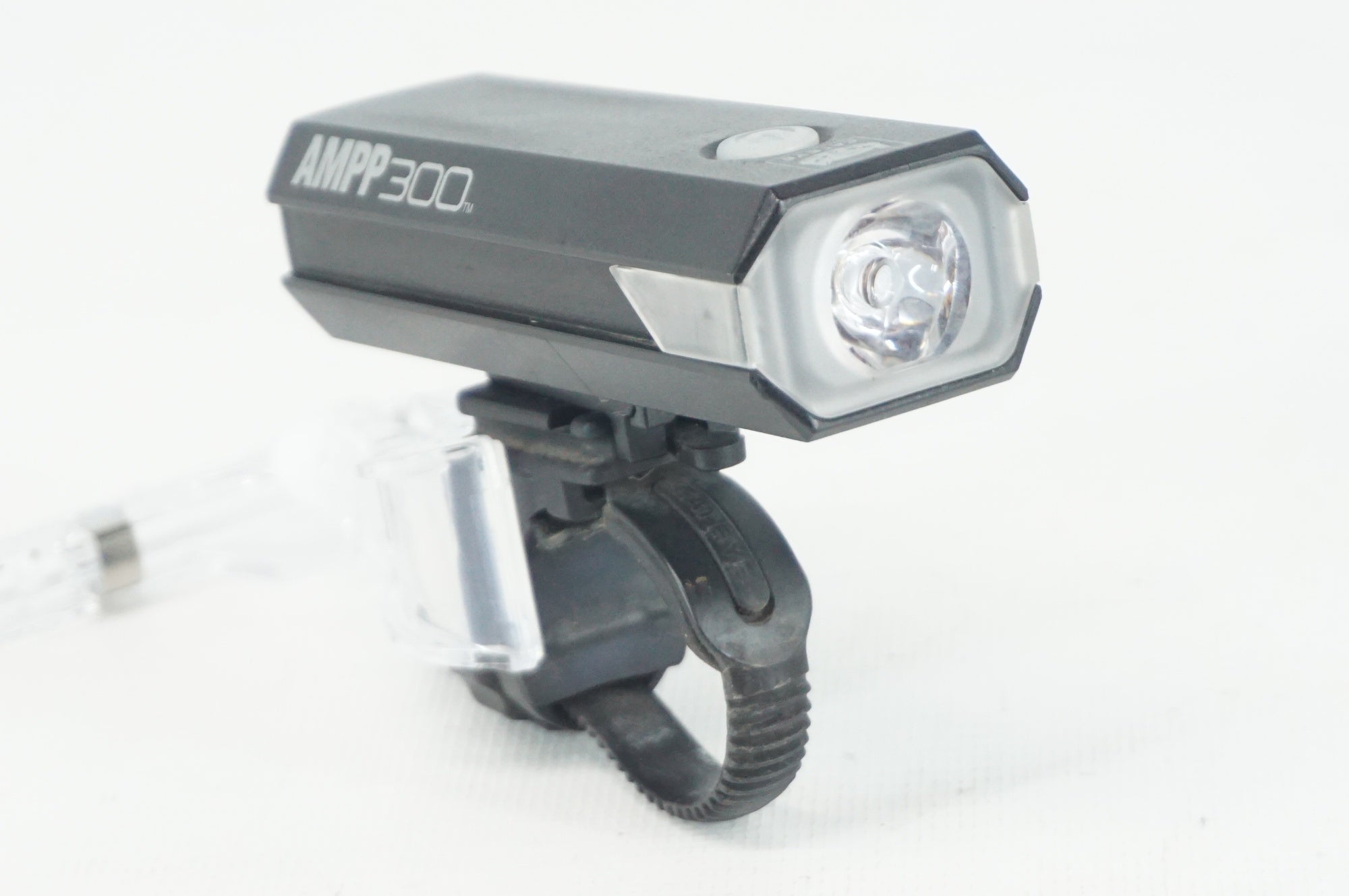 CATEYE 「キャットアイ」 AMPP300 フロントライト / 阪急塚口店