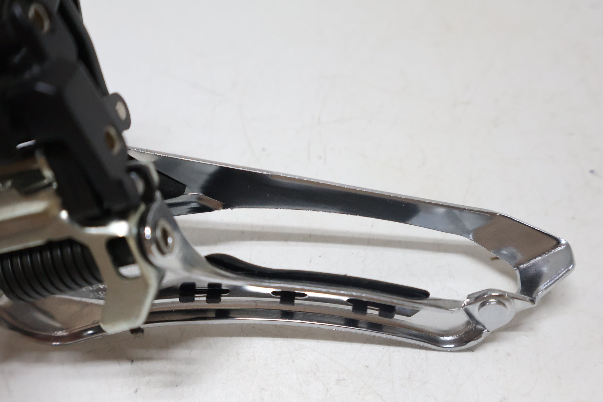 SHIMANO 「シマノ」 105 FD-R7000 フロントディレイラー / 高知店