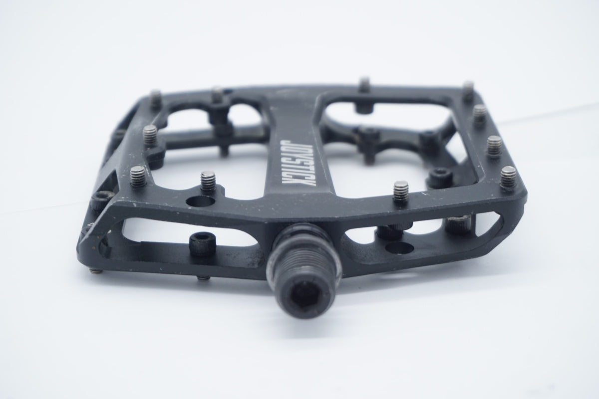 JOYSTICK COMPONENTS 「ジョイスティック・コンポーネンツ」 BUILDER ペダル / 滋賀大津店