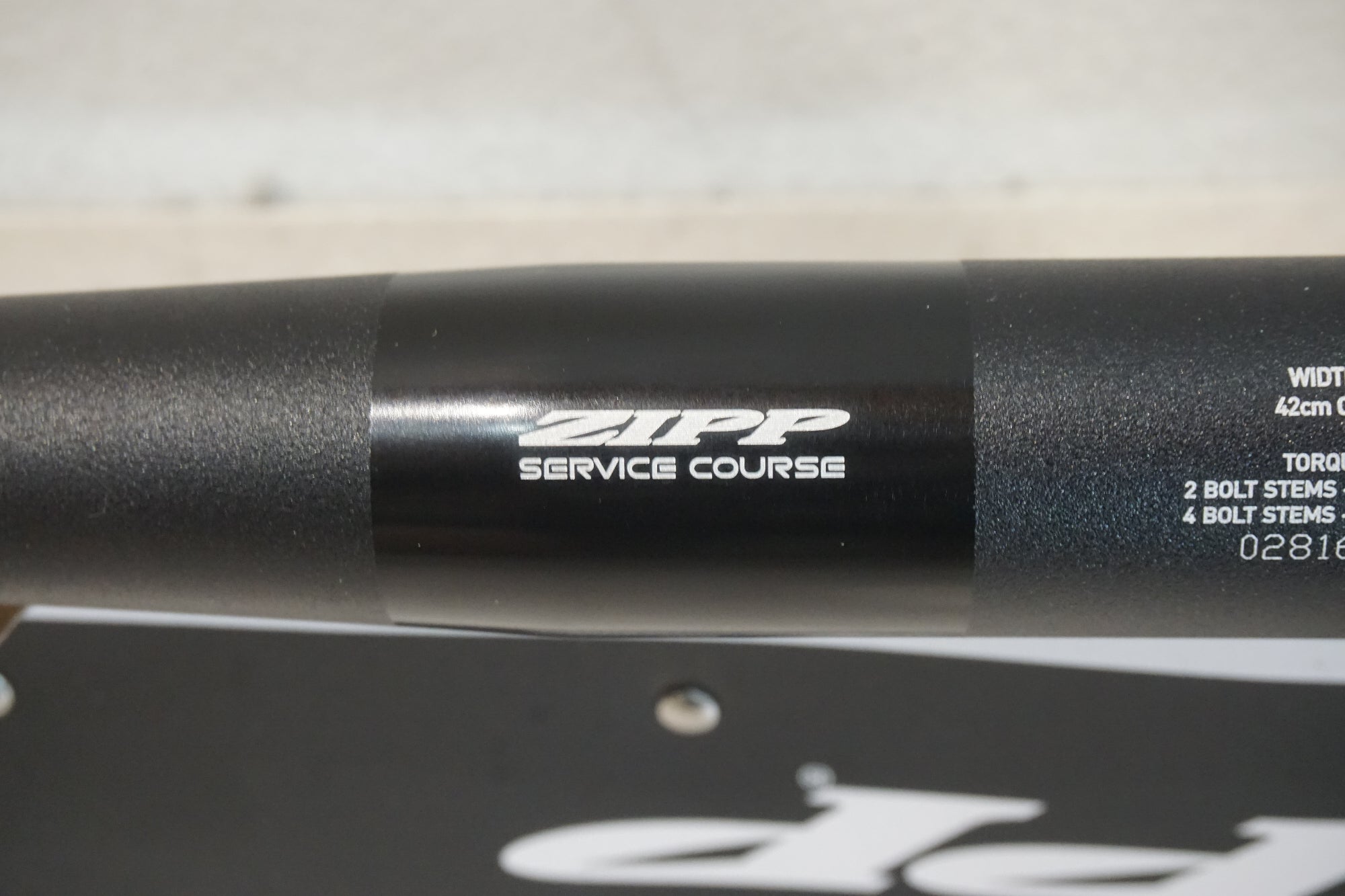 ZIPP 「ジップ」 SERVICE COURSE SL80 φ31.8 420mm ハンドル / 横浜戸塚店