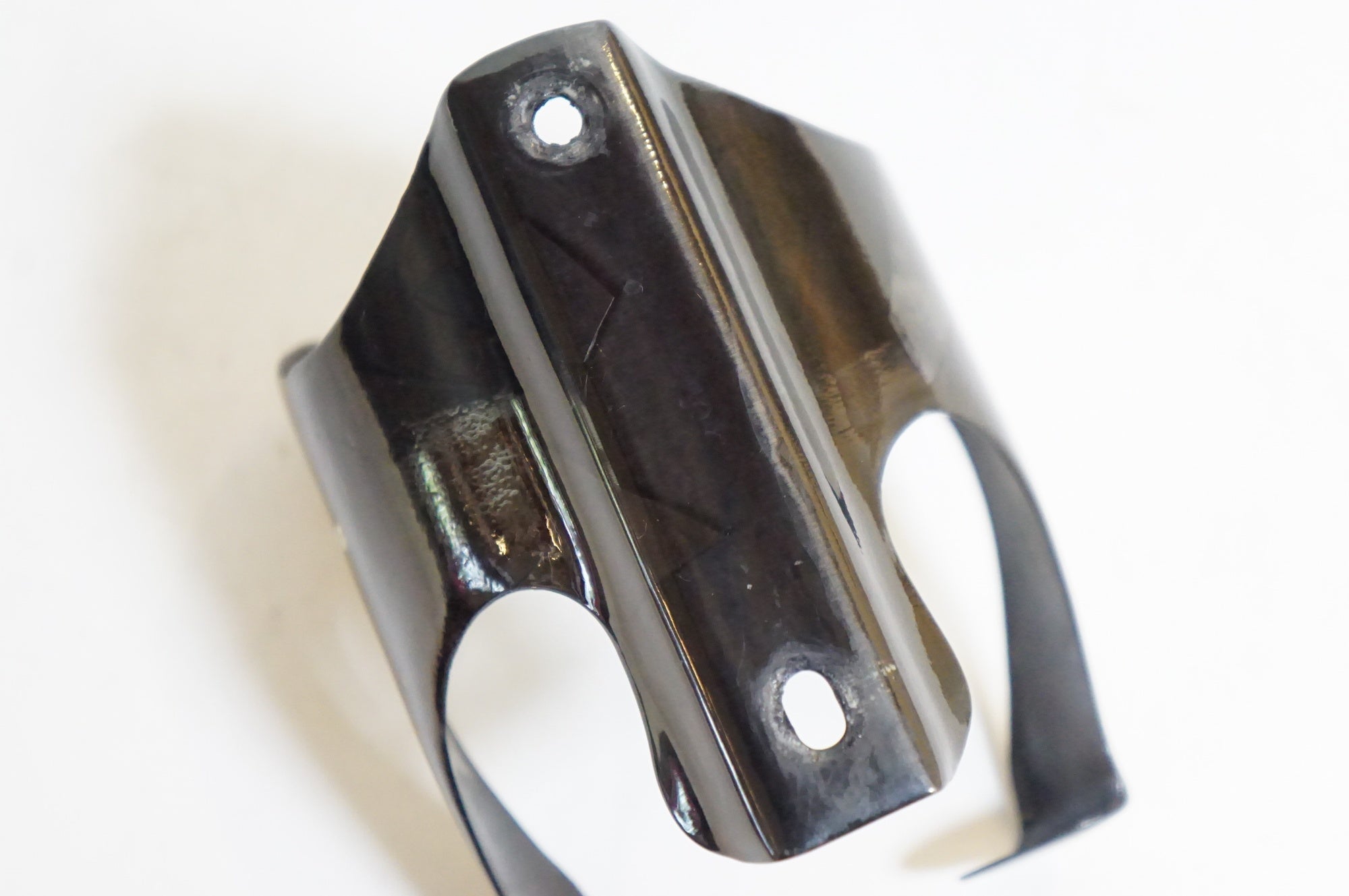 EMINENZA 「エミネンザ」 カーボンボトルケージ / 熊谷本店