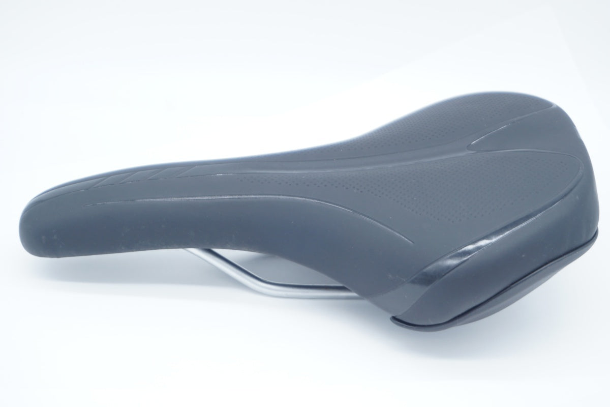 VELO 「ベロ」 サドル / 京都八幡店