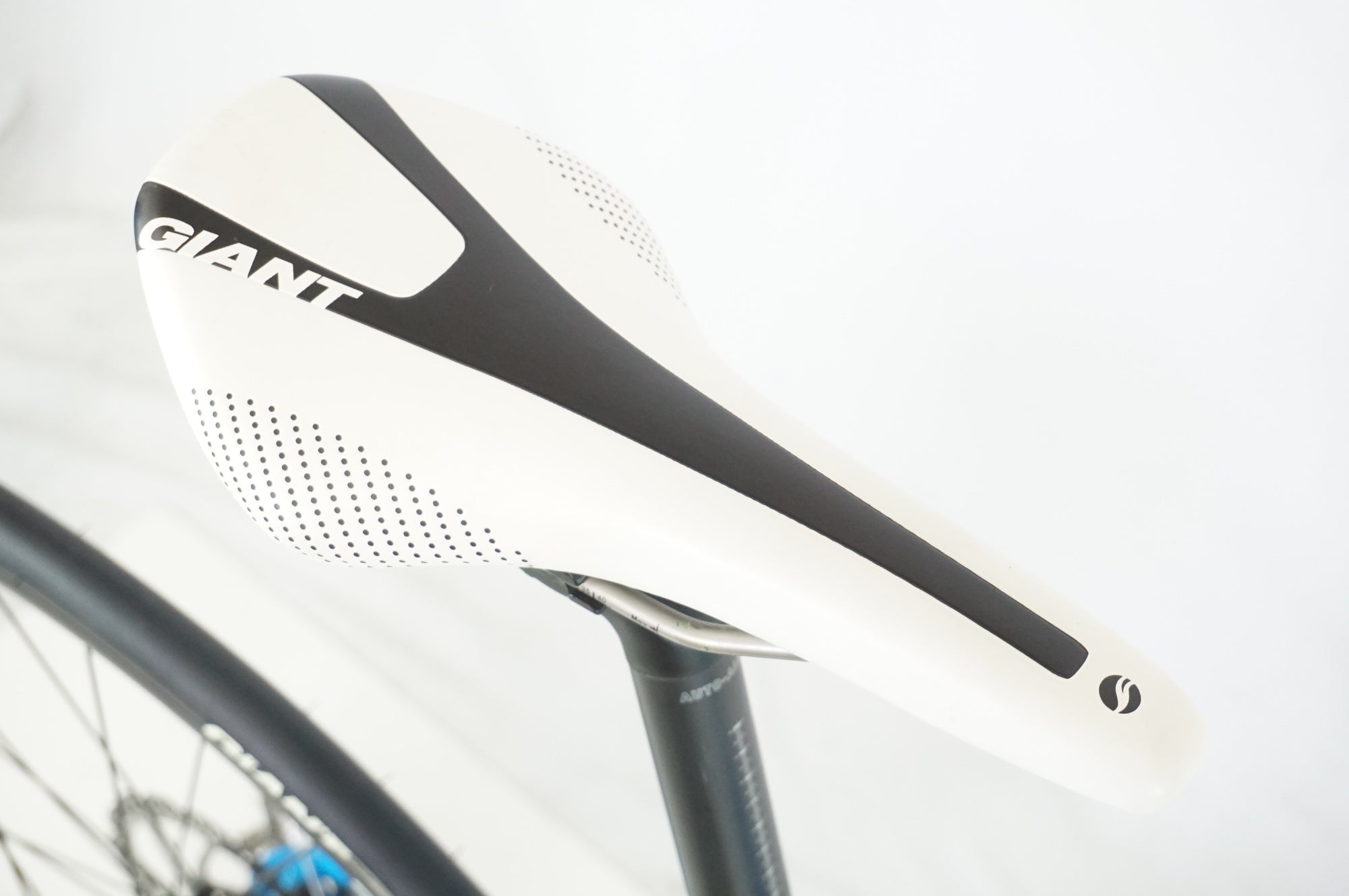 GIANT 「ジャイアント」 DEFY ADVANCED3 2015年モデル ロードバイク