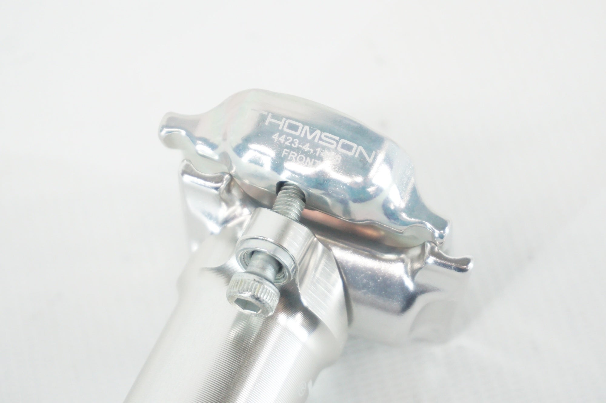 THOMSON 「トムソン」 MASTERPIECE SETBACK Φ27.2 330mm シートポスト / 阪急塚口店